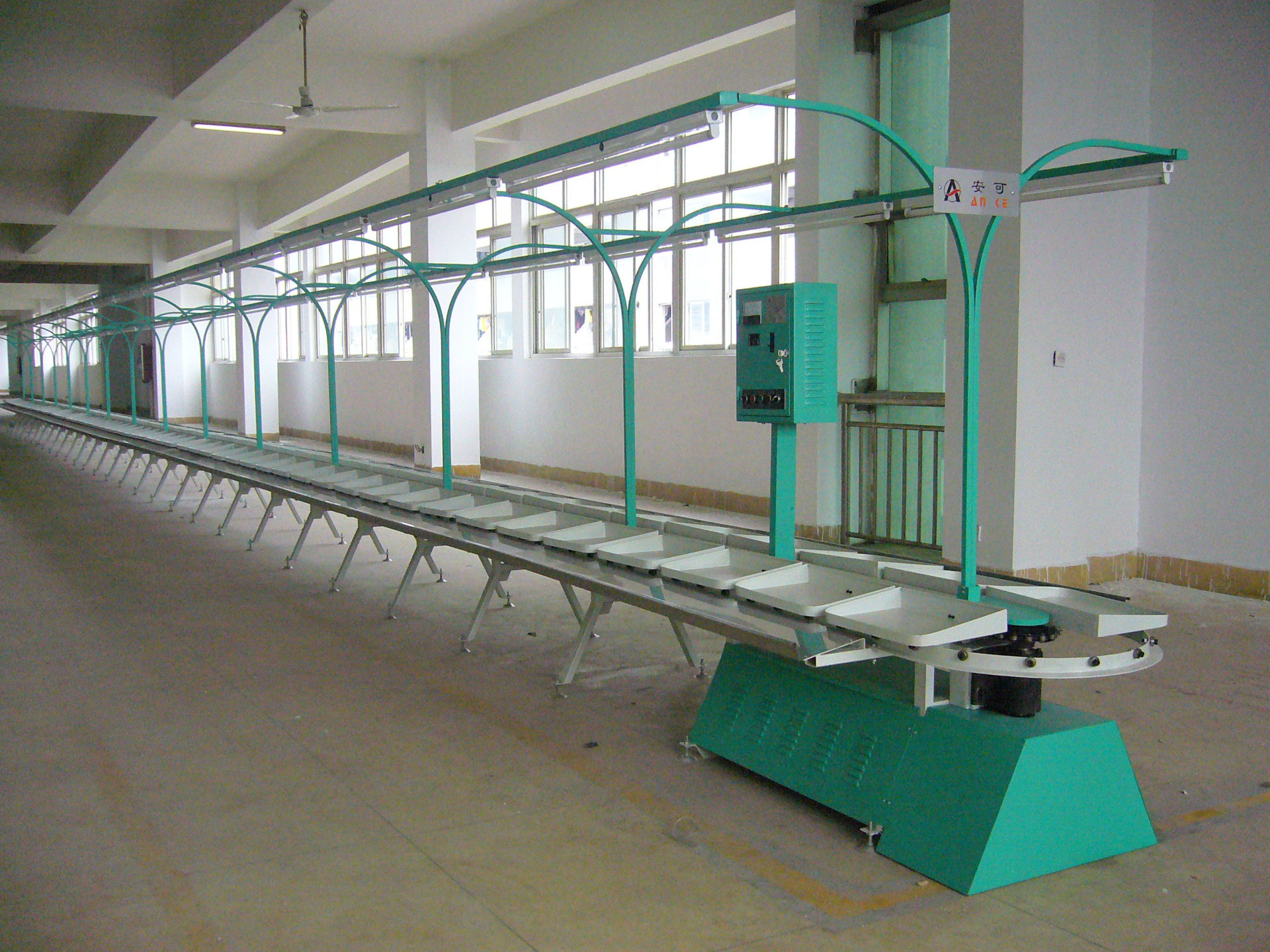 公司),是专业生产研发工业生产自动化设备的公司,主要生产电子流水线