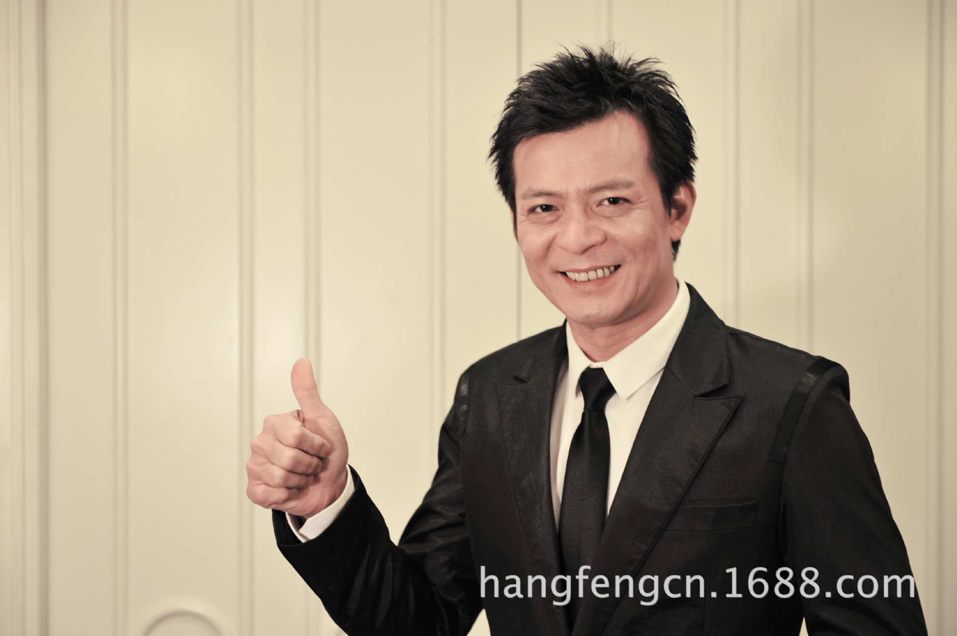 影视巨星黄日华倾情代言浙江杭丰管业