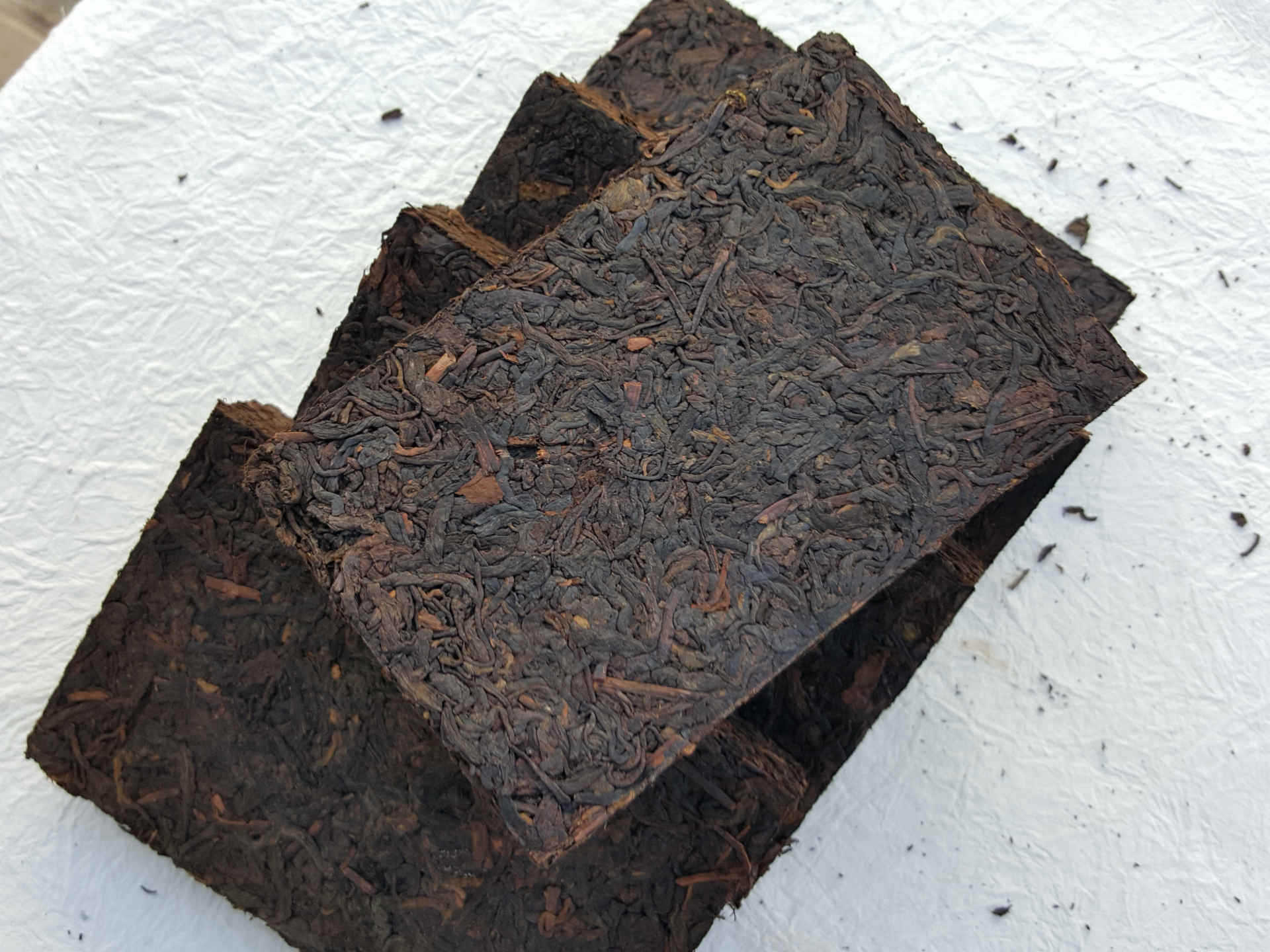 云南勐海老普洱云南普洱茶砖250克光砖茶老班章熟茶陈香枣香茶叶