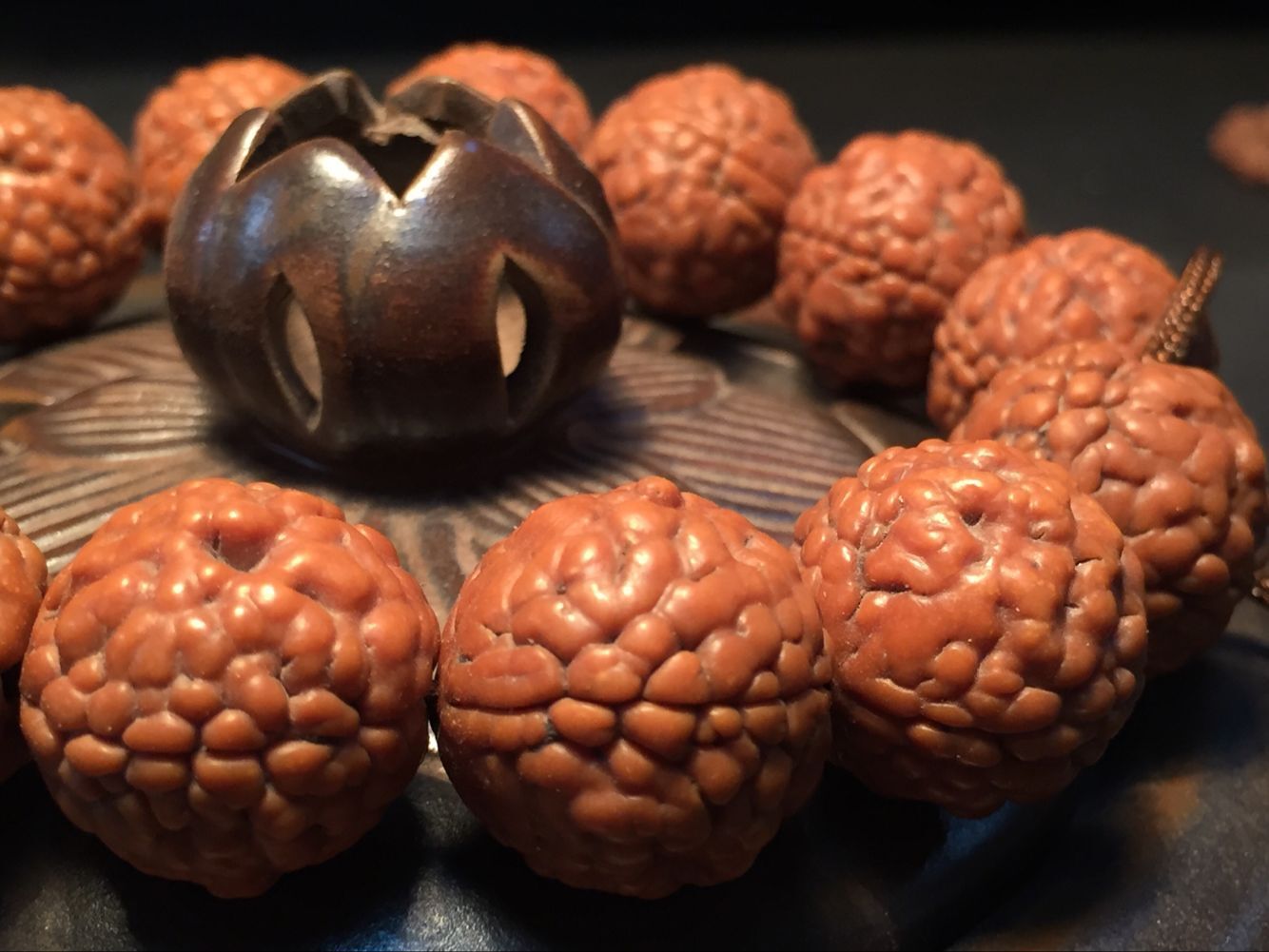 神品三瓣金刚菩提子 红皮爆肉脑纹矮桩龙鳞纹金刚 一件代发招代理