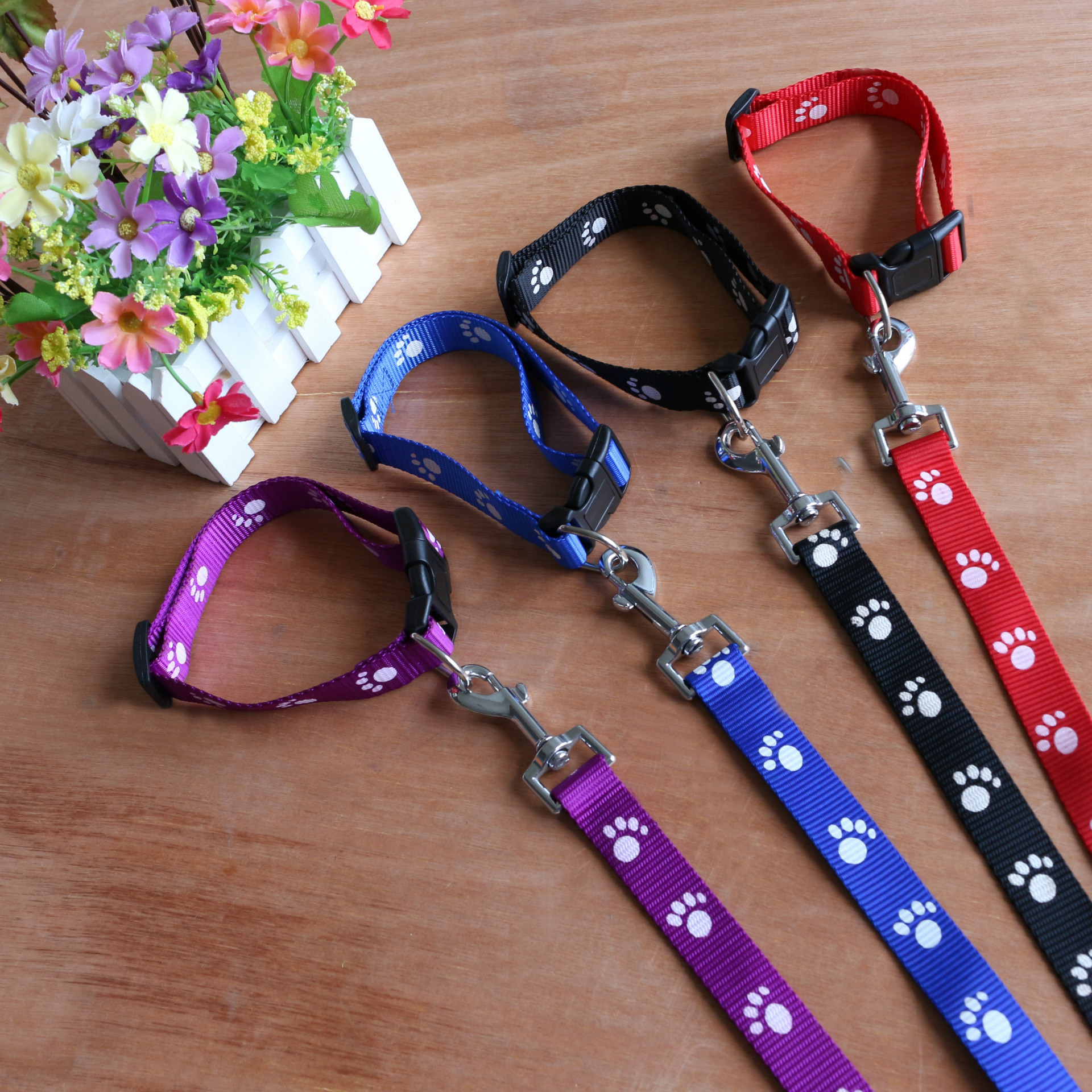 厂家直销宠物牵引绳 尼龙脚印项圈套狗狗脖套 宠物用品