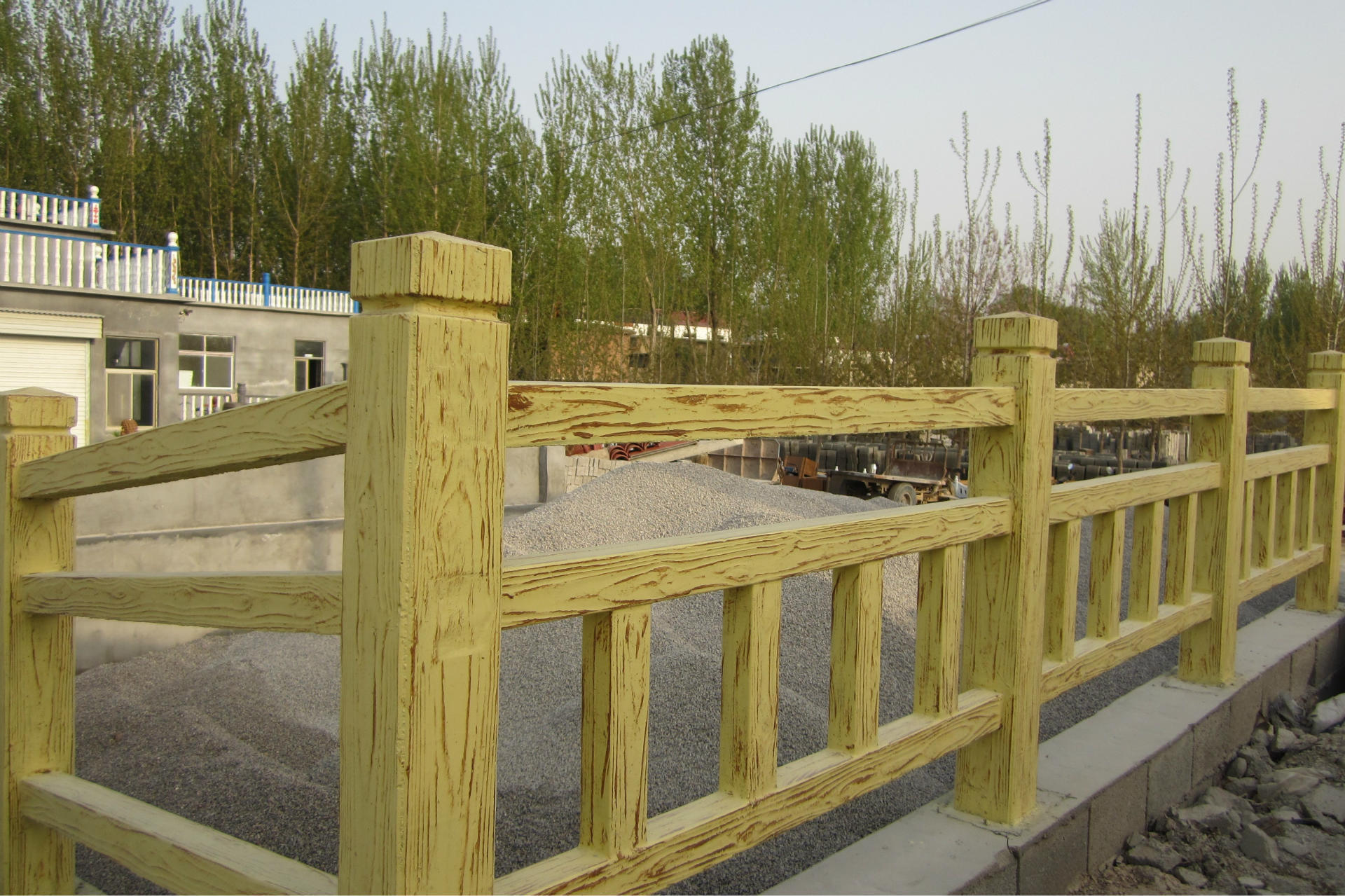 山东泰安水泥混凝土钢筋室外 景观 河池 水泥仿木护栏