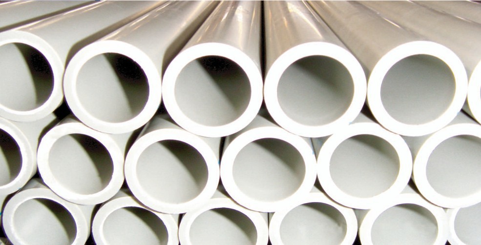 采用无规共聚聚丙烯经挤出成为管材