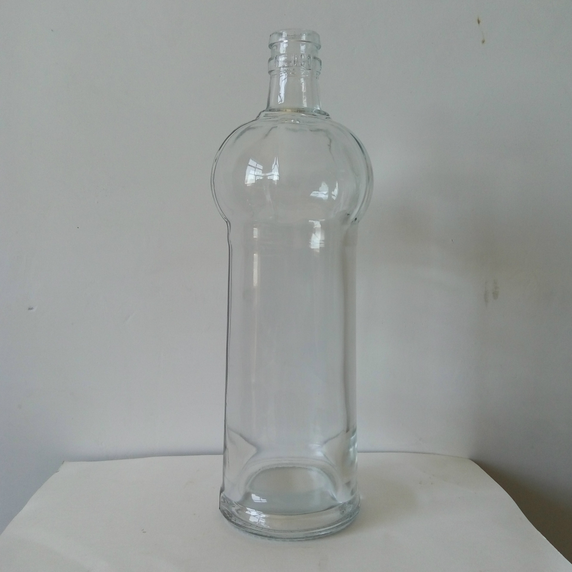 郓城瑞升玻璃供应 500ml玻璃瓶 高白料酒瓶 透明玻璃白酒瓶