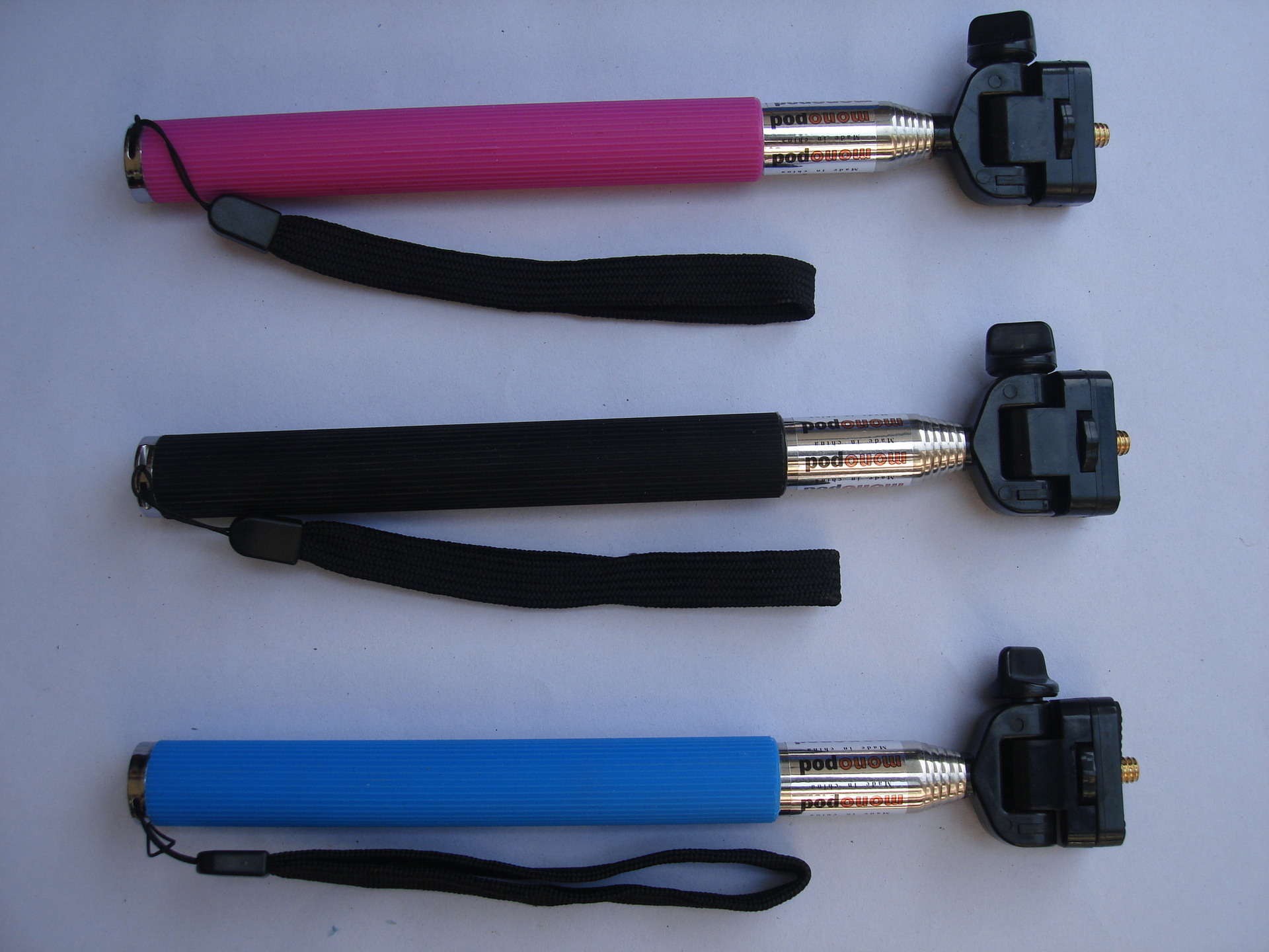 深圳厂家直供自拍杆 手机照相机自拍架 自拍神器 旅游手持自拍架