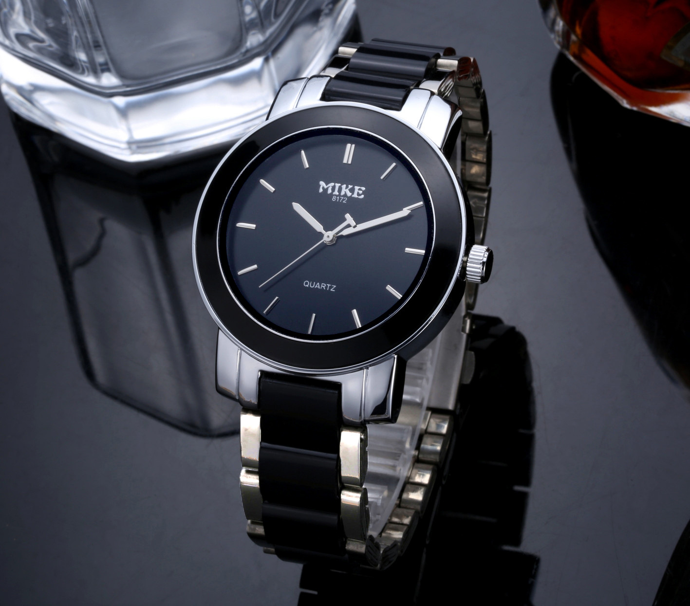 批发香港米可手表仿陶瓷黑白经典双色男女款时尚钢带情侣手表