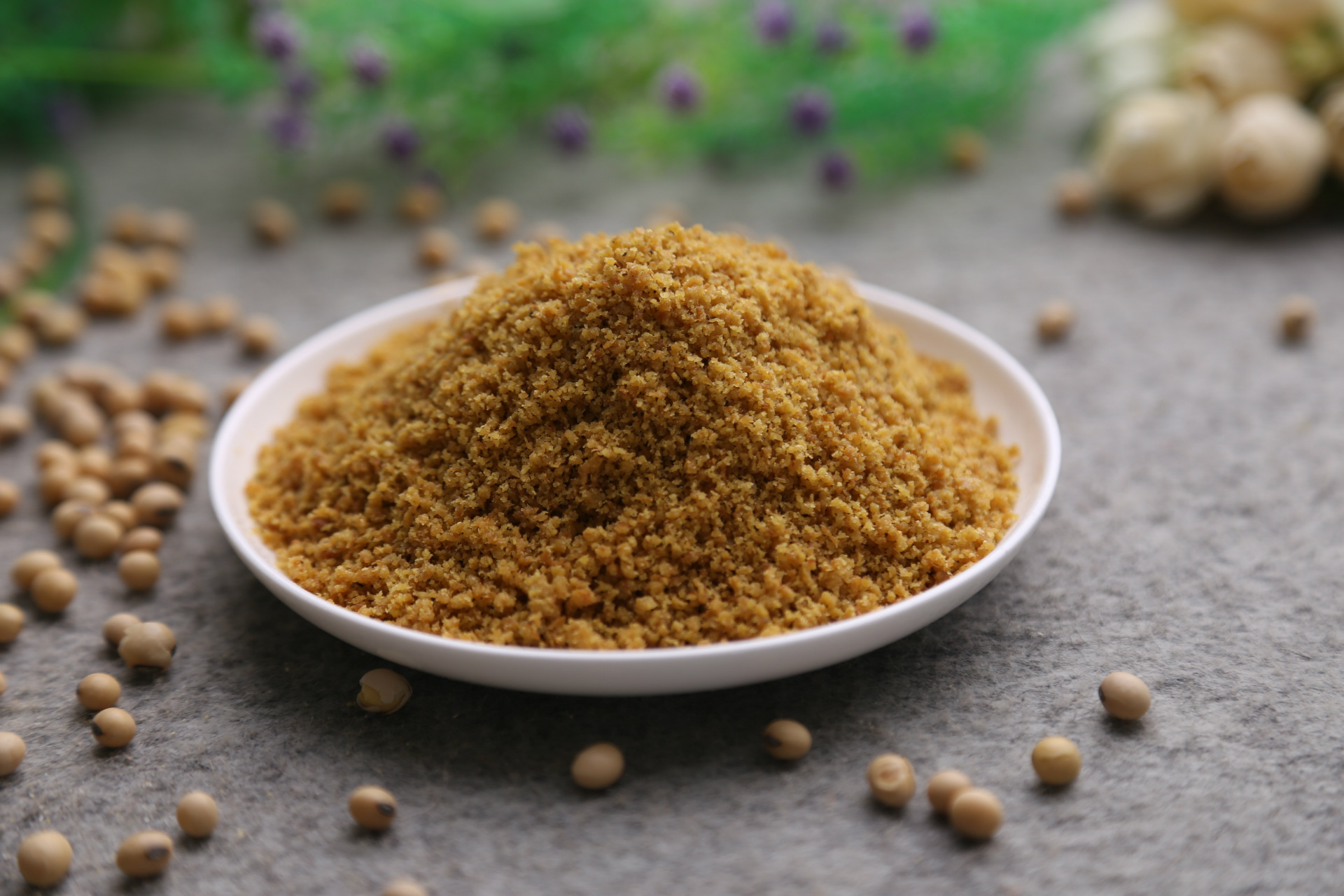 范明墓:厂家直销 全脂干法膨化大豆粉 优质狐狸水貂鱼饵猪牛羊饲料 粉