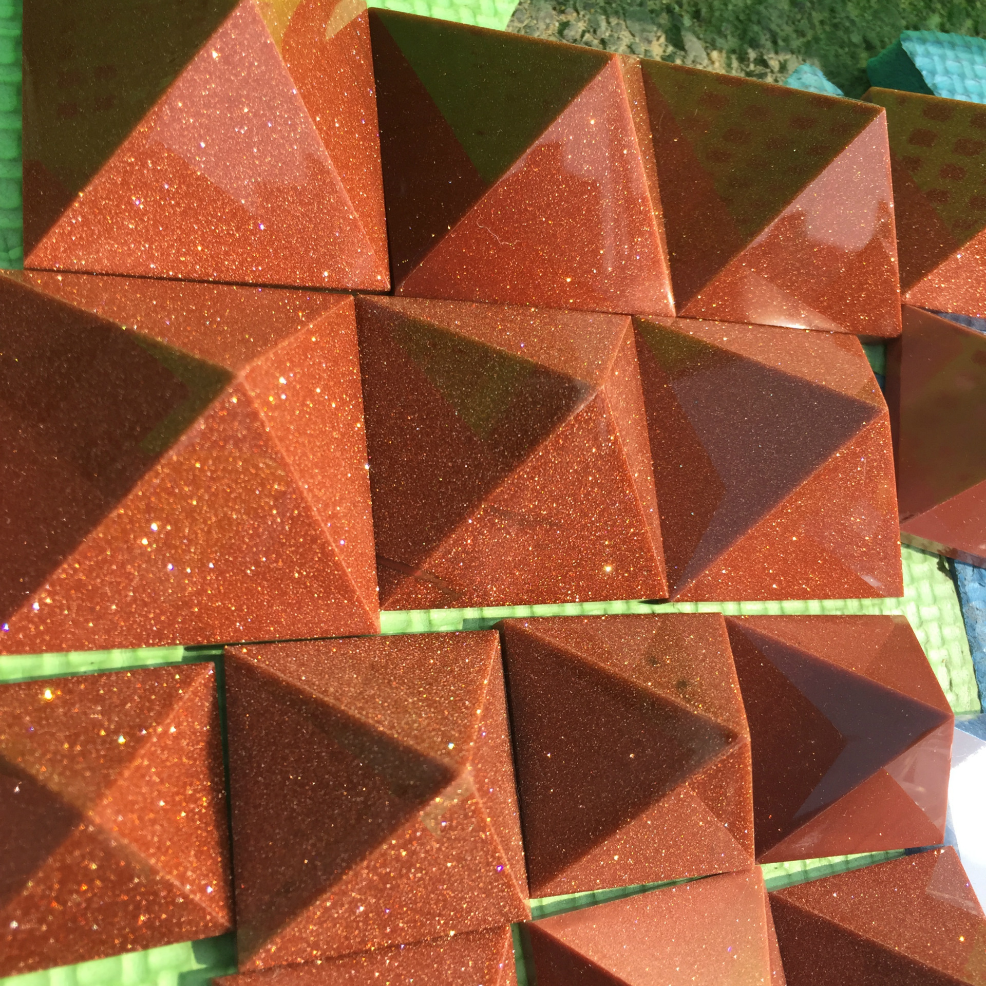 红金沙石金字塔 厂家直销 接受定做