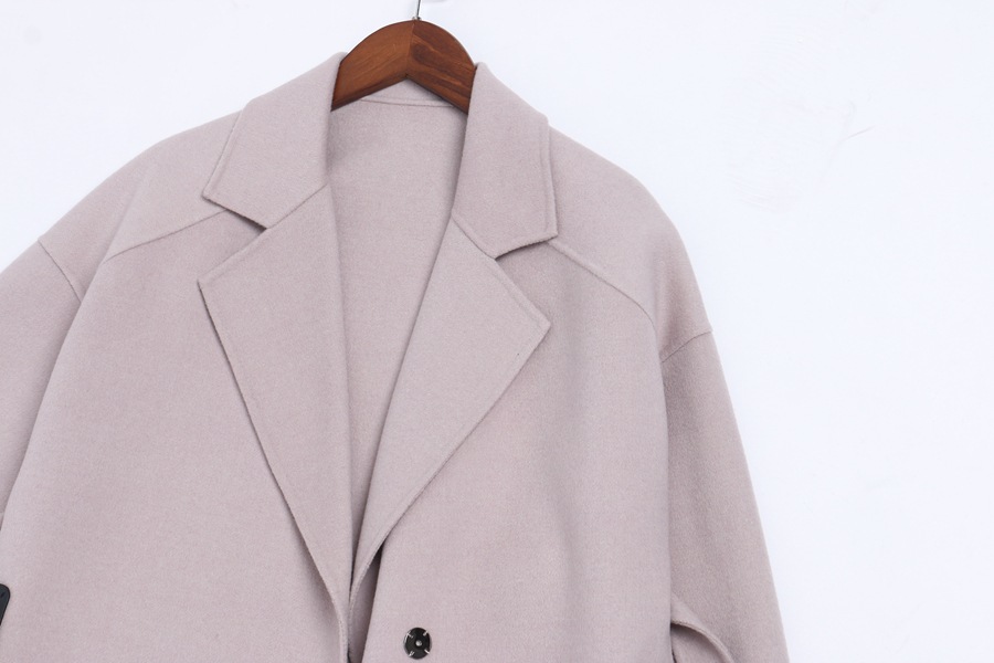 双面呢口袋拼皮羊绒大衣