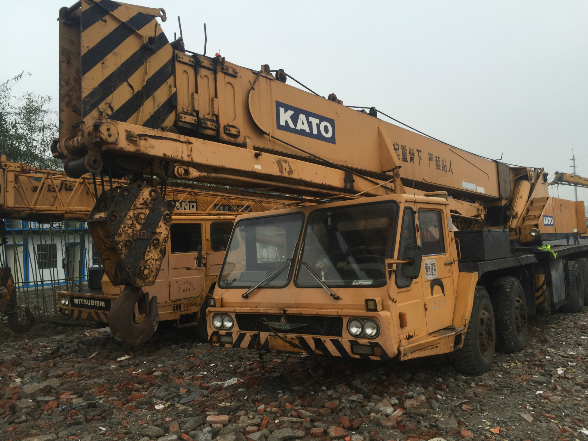 供应旧加藤汽车吊40吨,价格优惠品质保证,现货供应大减价