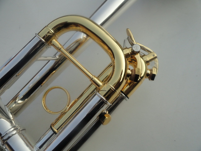 厂家批发专业铜管小号 西洋吹奏巴哈型c调小号金弯金健小号乐器