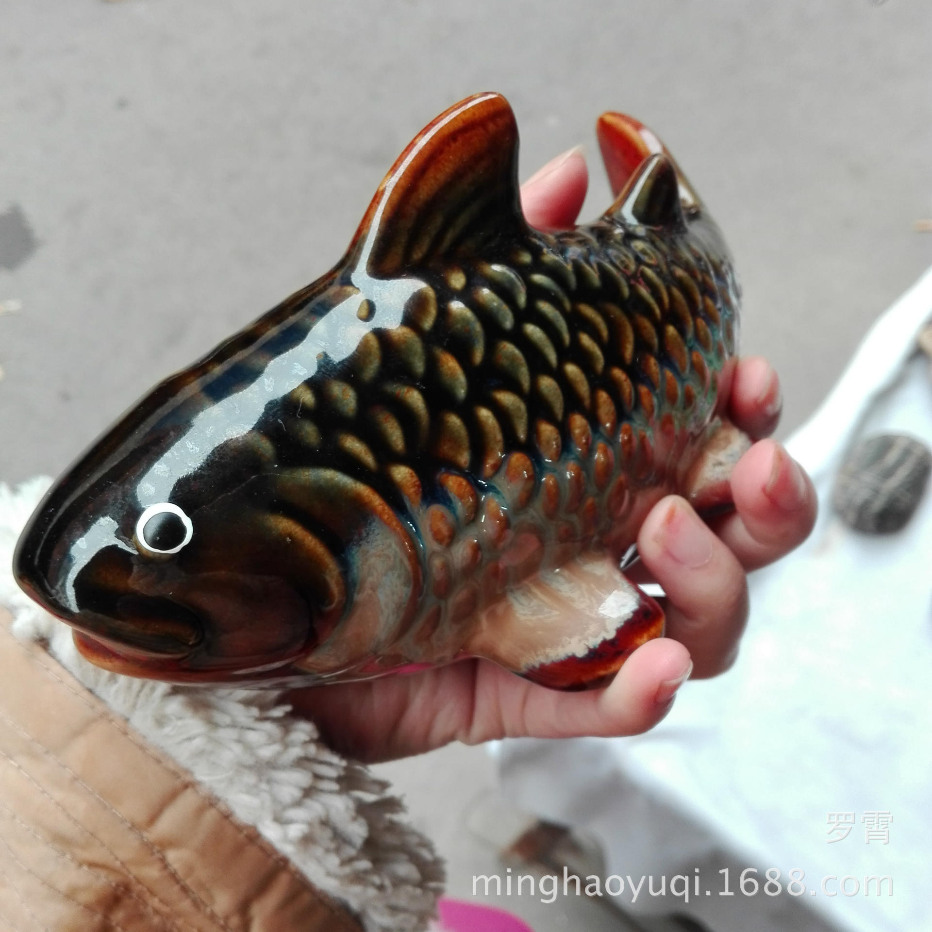 厂家直销锦上添花锦鲤草鱼陶瓷鱼创意家居时尚大气装饰工艺品摆件