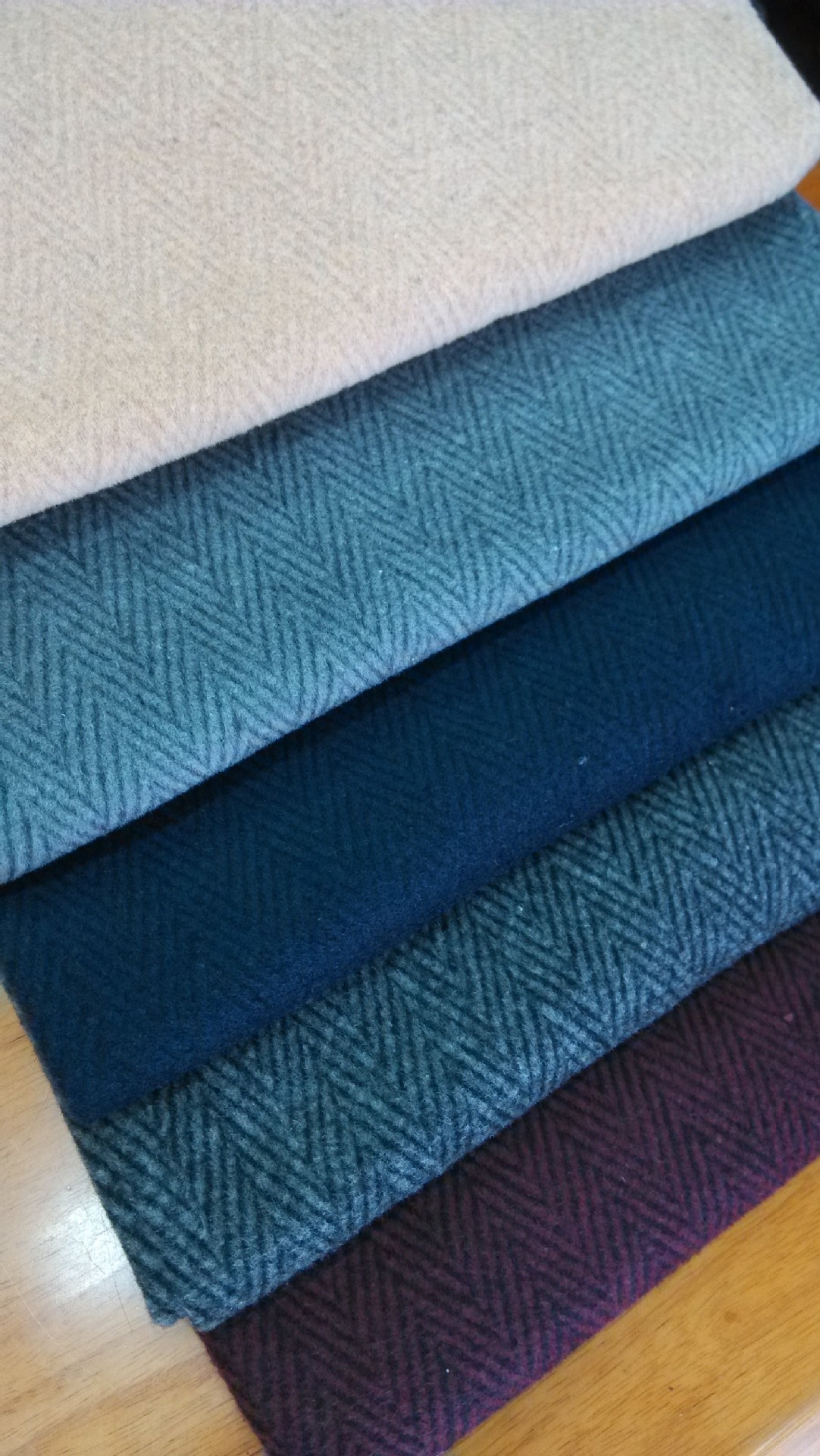 粗纺呢绒布/毛纺面料/大衣呢/格子呢/圈圈呢/人字呢/201203