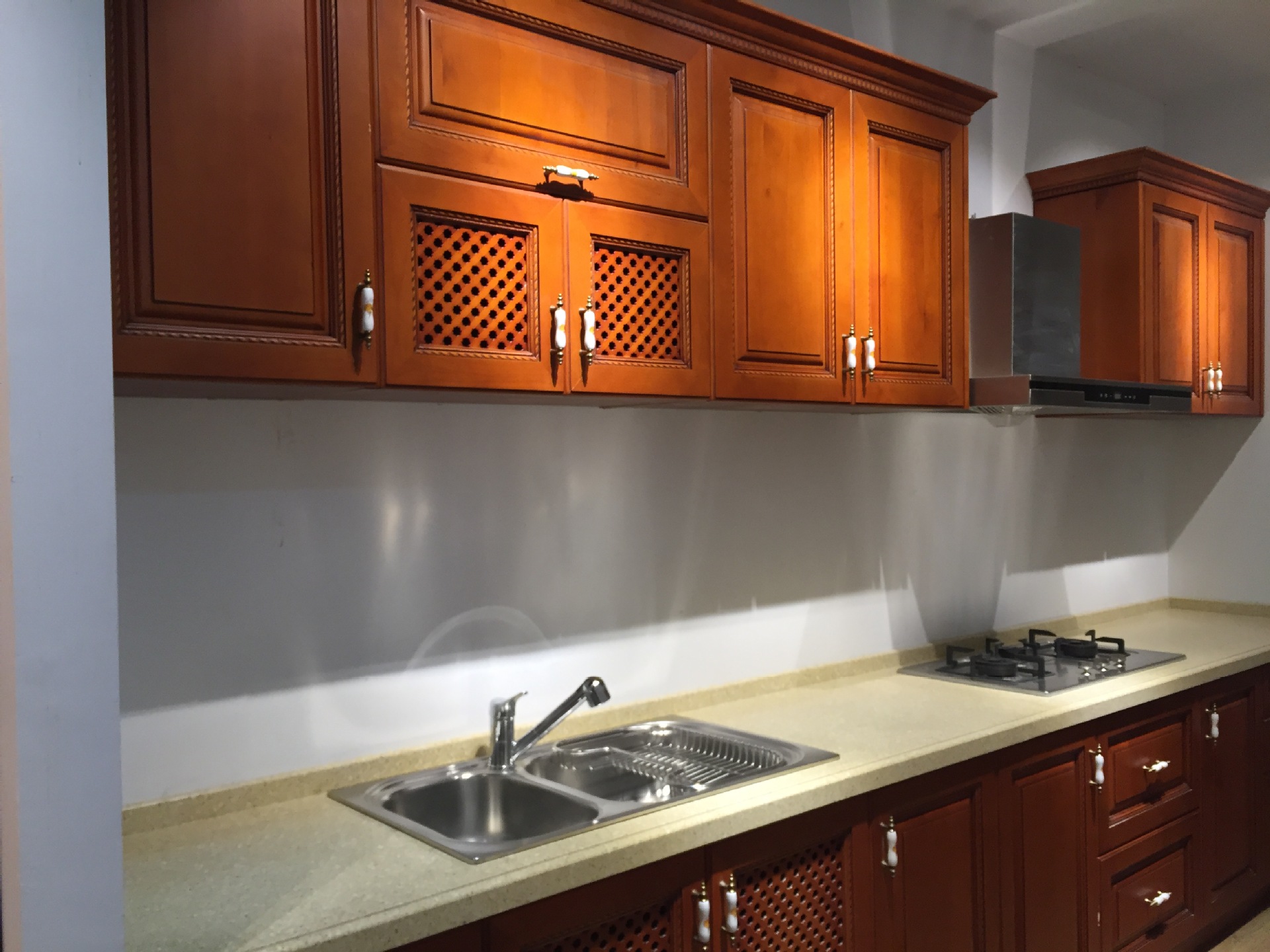 整体厨房橱柜定制进口板式实木橱柜,橱柜门定做老板电器套餐优惠