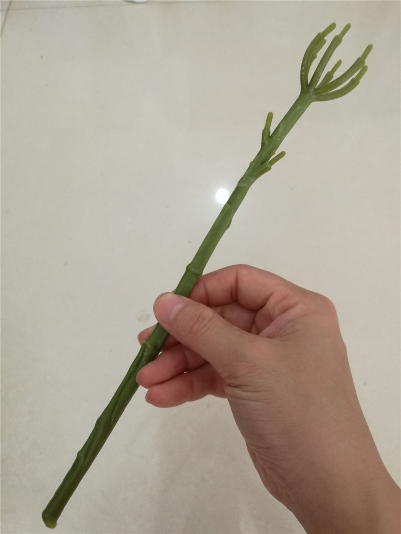 本公司生产的圣诞工艺花配件,水草配件 花杆枝头品种齐全,是市面上此