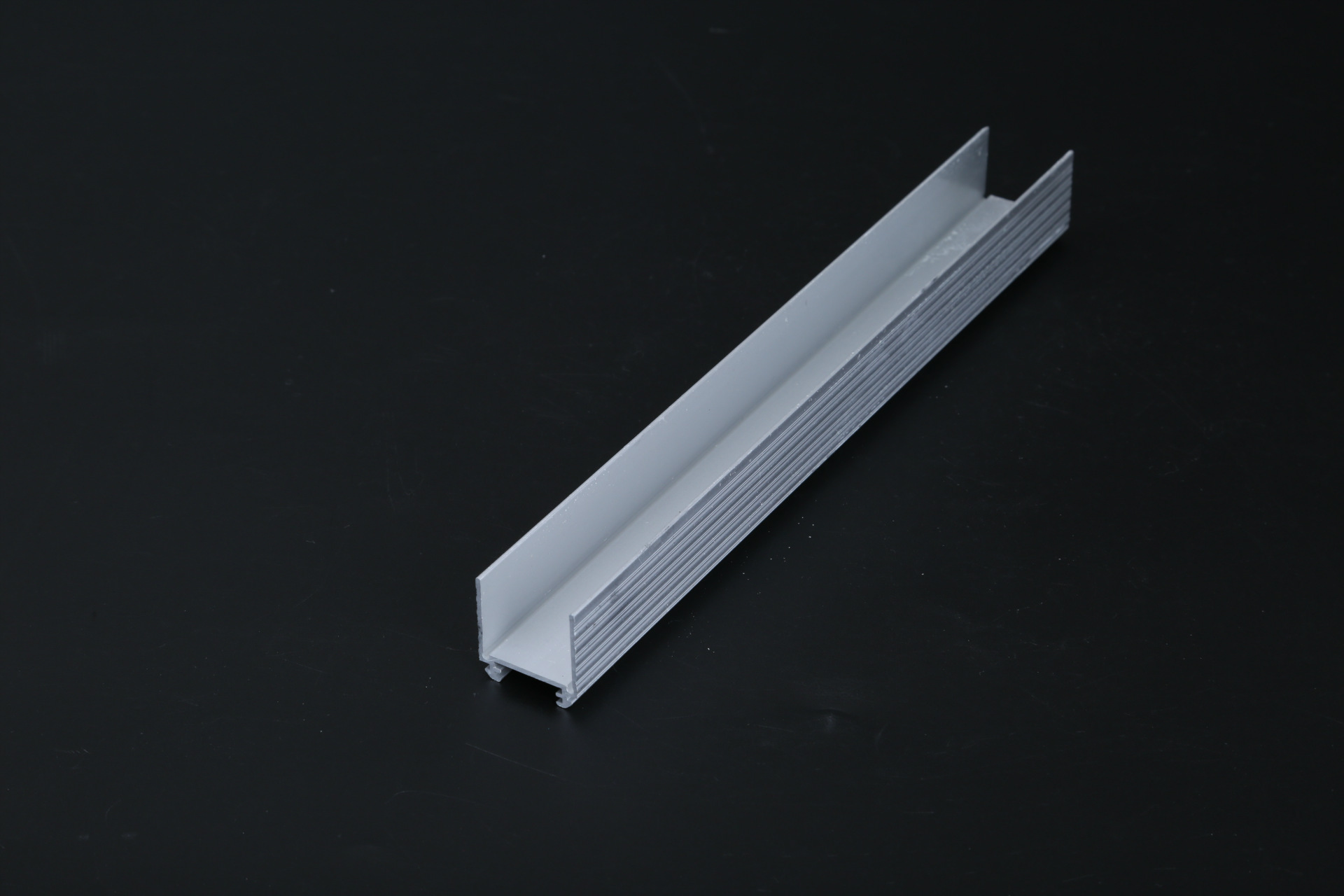 灯饰有限公司 供应信息 其他灯具配附件 led线条灯铝型材2线条灯铝材