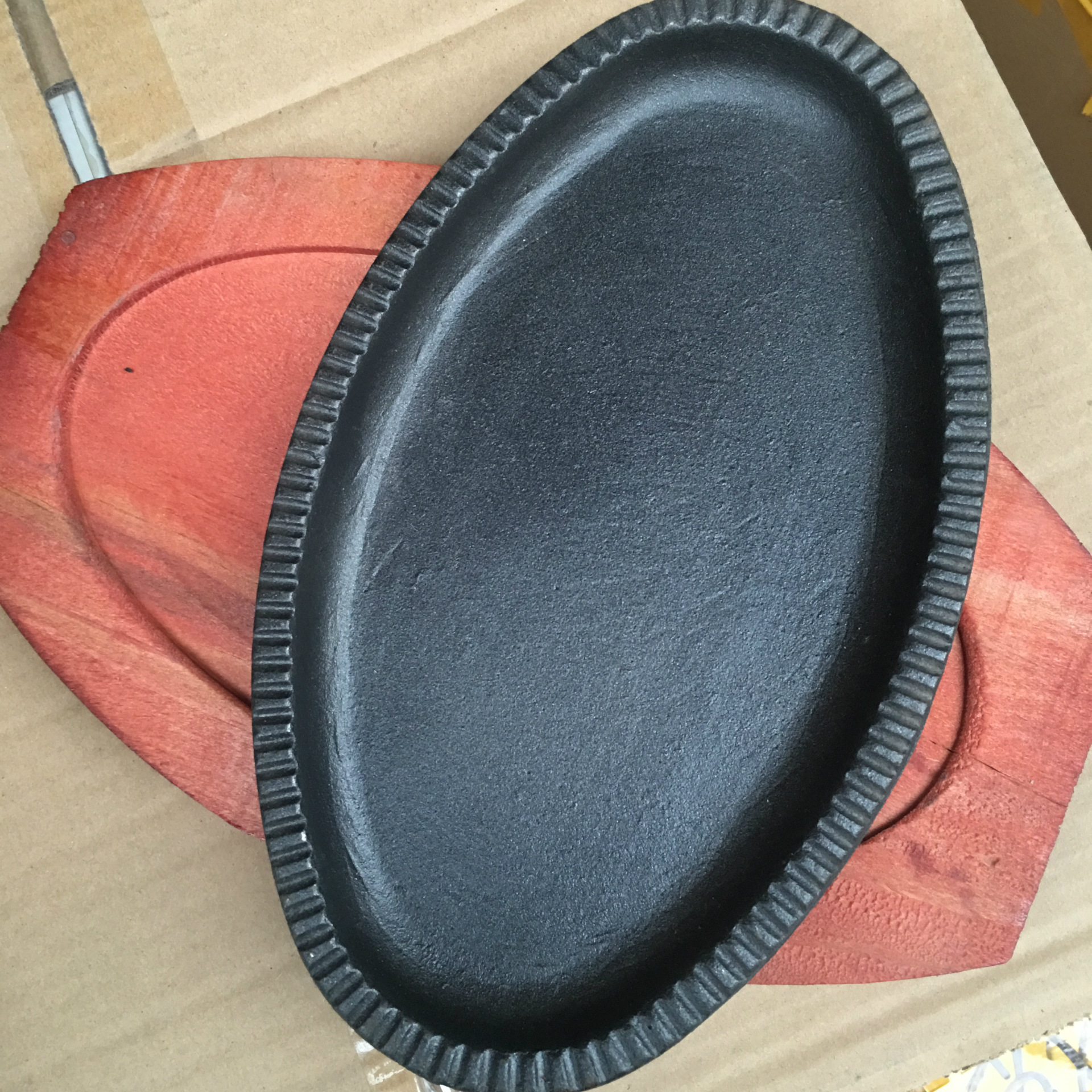 厂家直供8-12寸腰型铁板/牛排铁板/烧烤盘/铁板烧*烤肉盘*