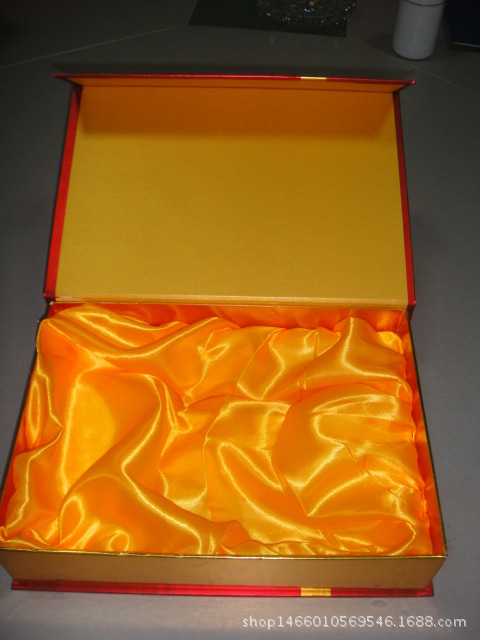 厂家供应五枚缎 八美缎 内衬绸布可提供裁片加工