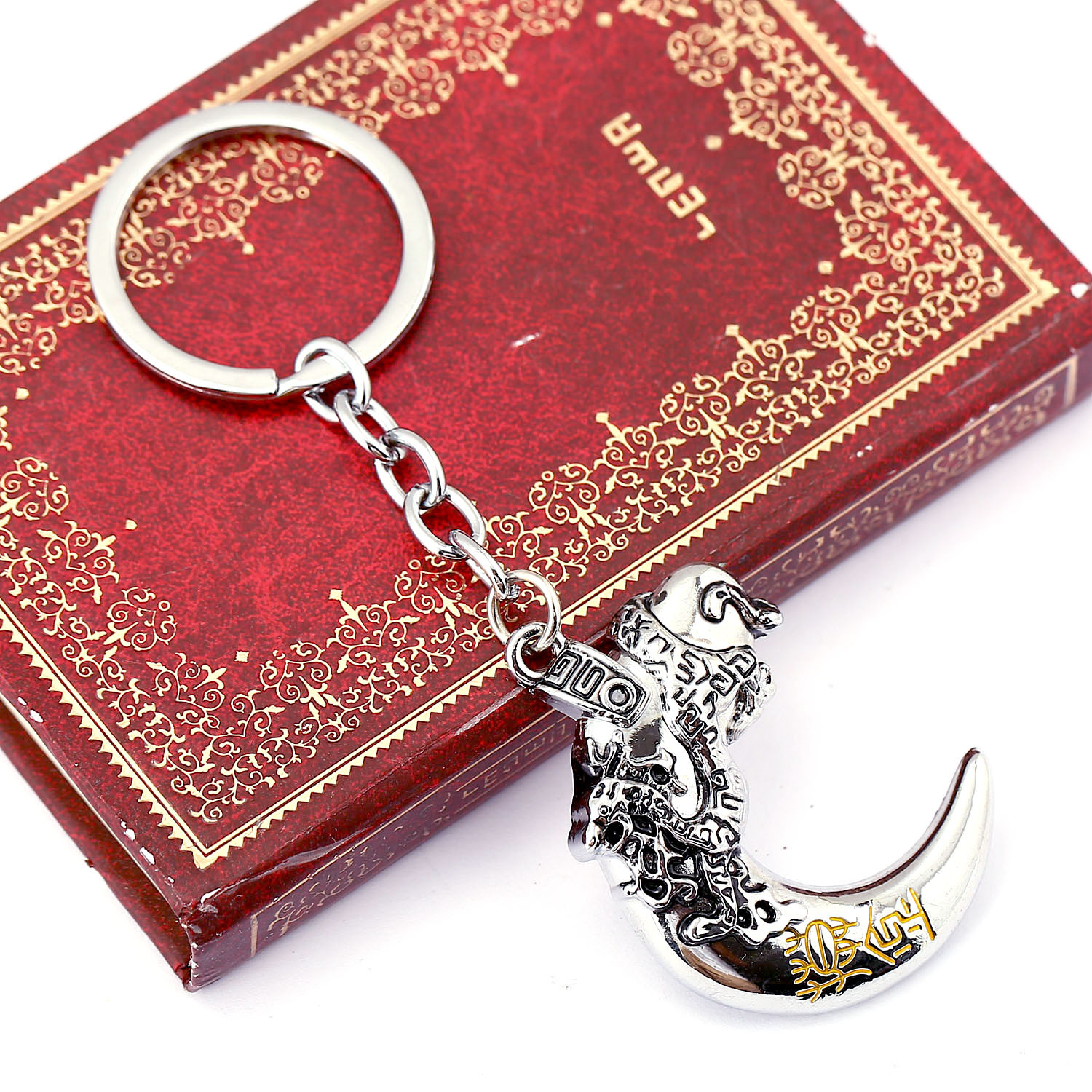 新款盗墓笔记小哥张起灵吴邪龙符摸金符钥匙扣一件代发