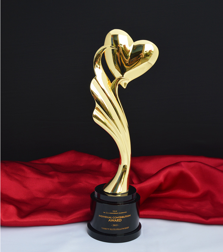 奖杯定制水晶金属爱心大使奖杯比赛活动纪念礼品颁奖创意金色心型