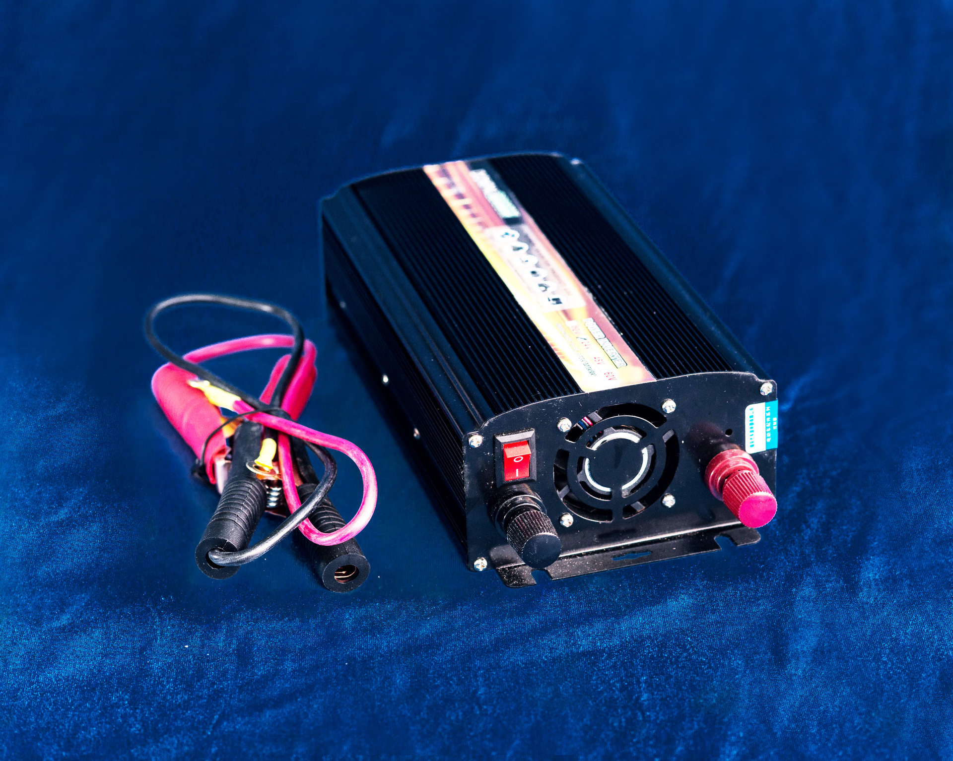 东派电源逆变器 外置双保险设计 带usb输出 大量批发销售