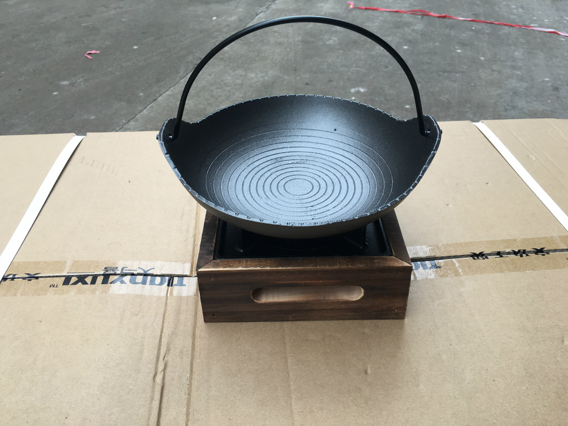 厂家直销 日式铁炉 铸铁四方炉 铸铁酒精炉 吊锅炉子 干锅仿古锅