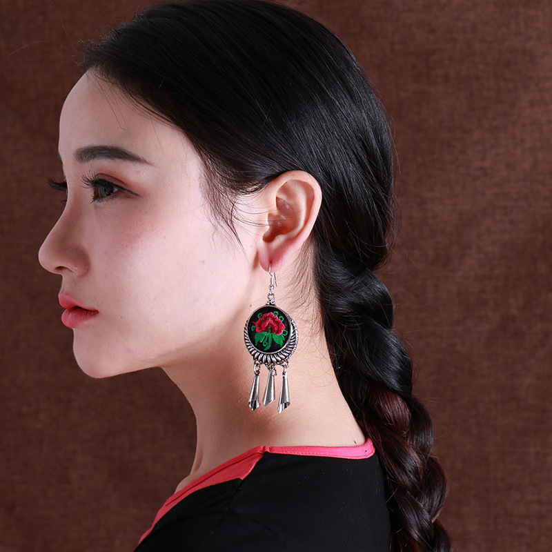 兰蝶民族风复古圆形花卉耳环苗族刺绣苗银耳坠演出饰品厂家批发