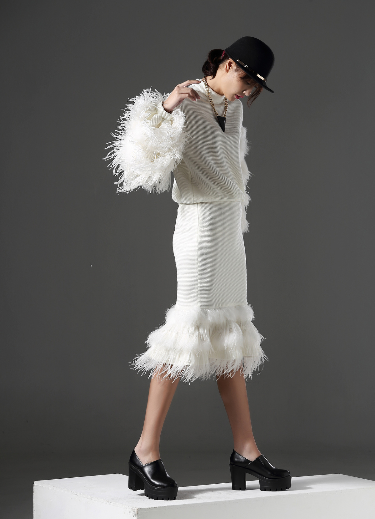 2016冬季azureshen暗条纹拼接鸵鸟毛长袖卫衣 包.