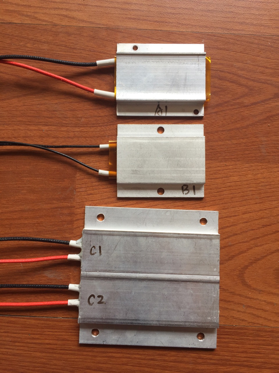 厂家供应电热饭盒ptc发热片ptc恒温加热片 发热芯煮蛋器ptc发热体