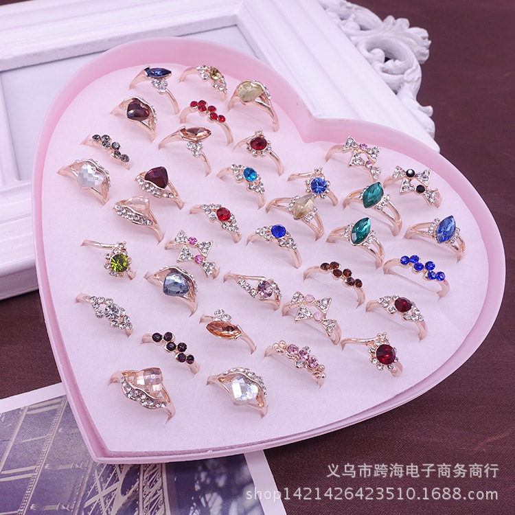 Yiwu Small Jewelry Wholesale Crystal Ring 36 Peach Heart Boxed Korean Style High-End Couple Ring Stall Taobao Hot Sale