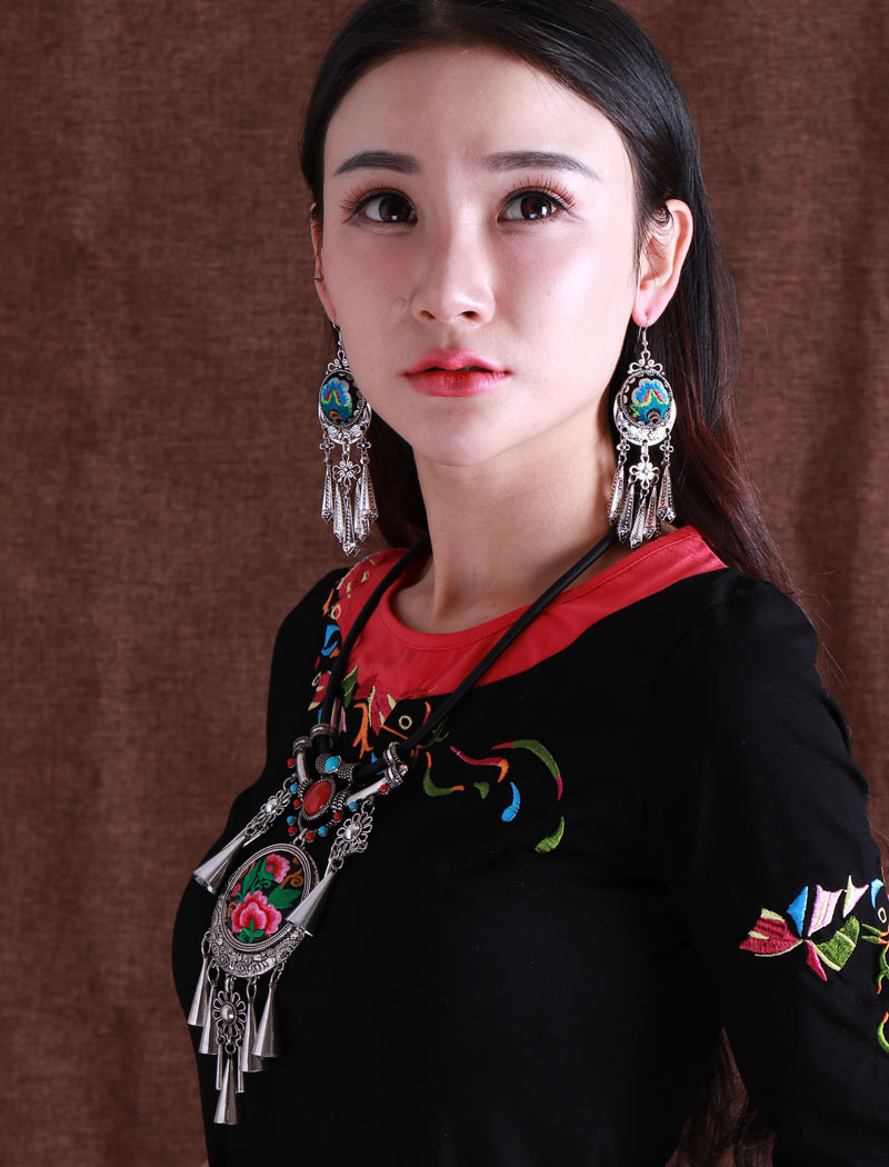 兰蝶民族风 刺绣苗银绣花项圈 苗族舞蹈项链挂件配饰品 厂家批发
