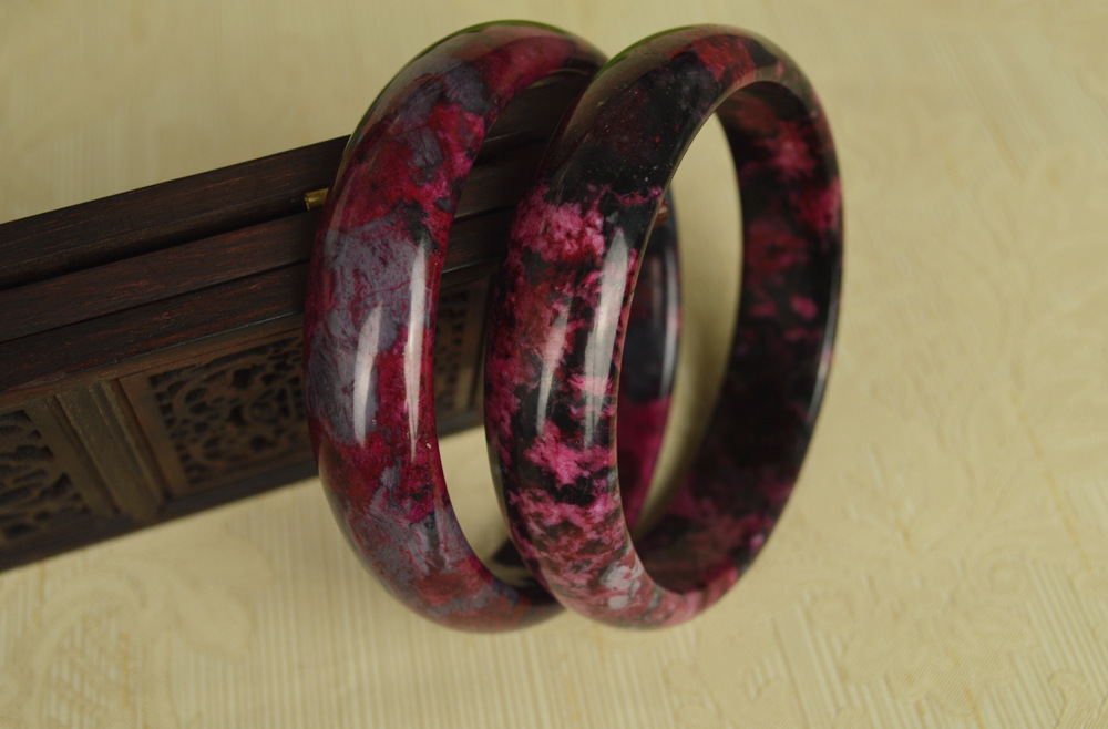 天然青海桃花玉手镯 幸运桃花石镯子 鸡血梅花玉镯 蔷薇辉石玉镯