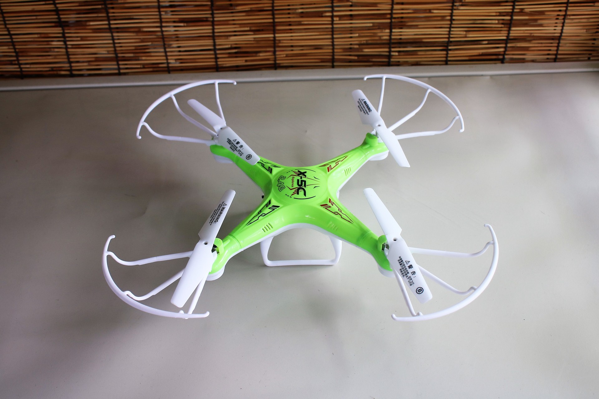 x5c四轴飞行器sw热销wifi航拍无人机耐摔遥控飞机儿童玩具批发