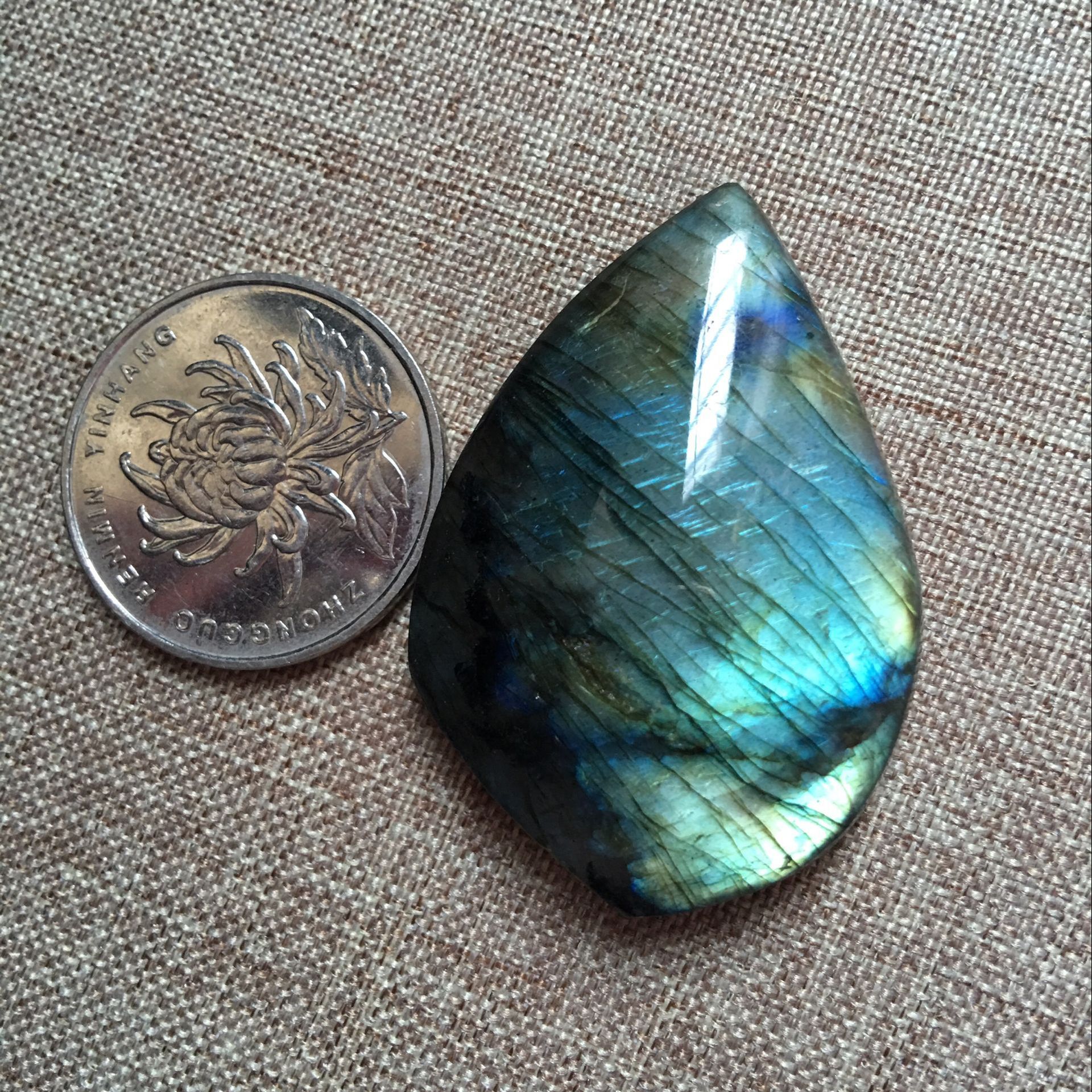 新年特价批发 天然拉长石水滴 吊坠 自然光拍摄 蓝光超强