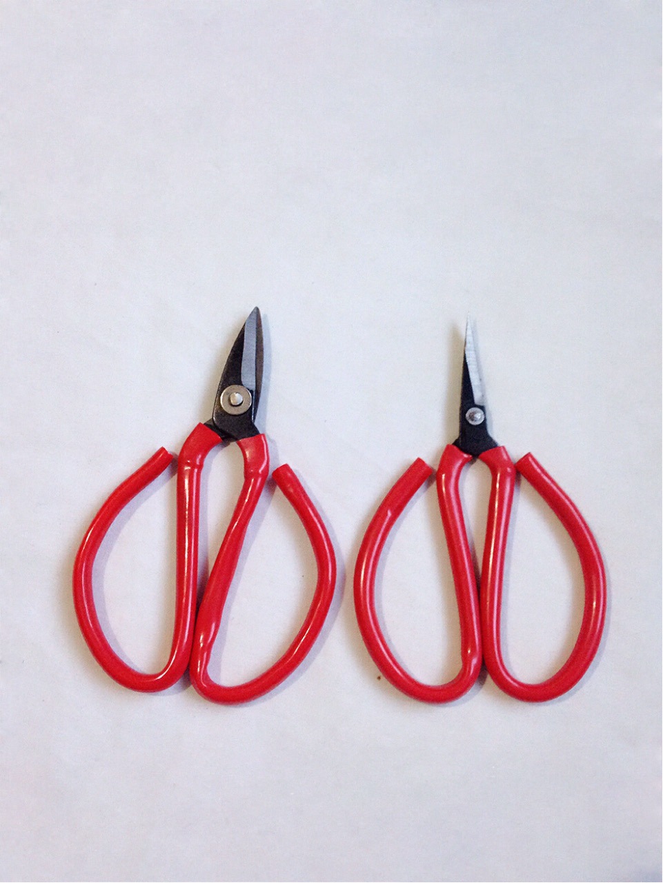 指甲剪 红皮套优质钢家用小剪刀11.5厘米修指甲短头剪刀迷你剪刀-阿里