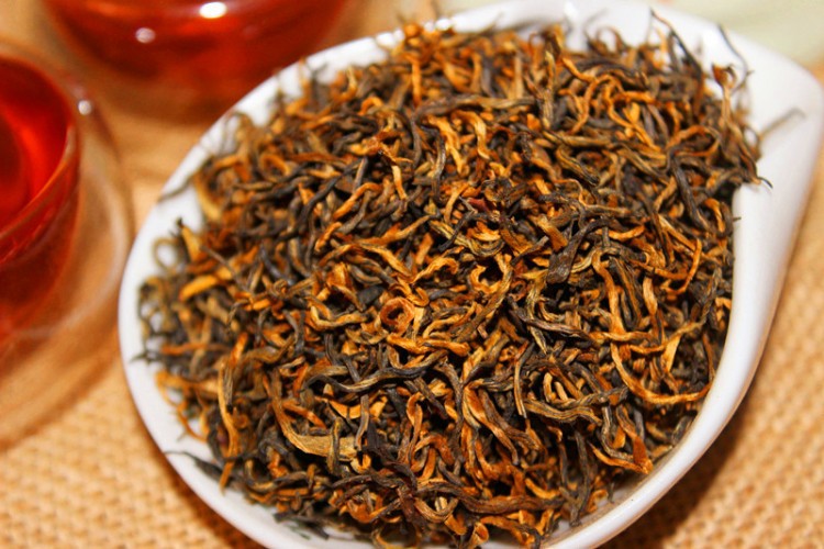 凤庆滇红茶云南滇红金丝古树红茶功夫茶叶散装珍品金芽送礼盒