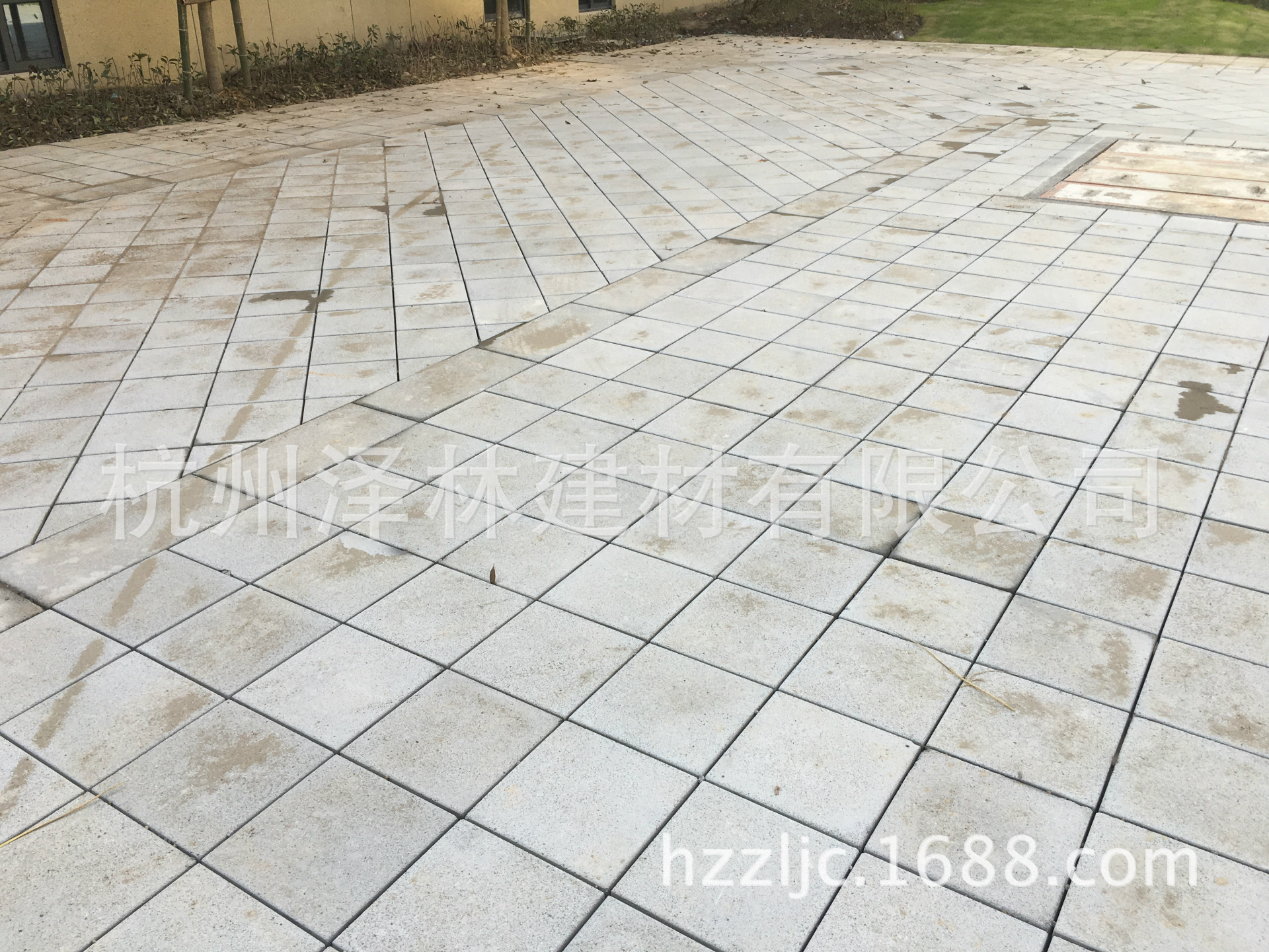pc砖600*300*80-仿石岛红荔枝面预制混凝土人行道砖