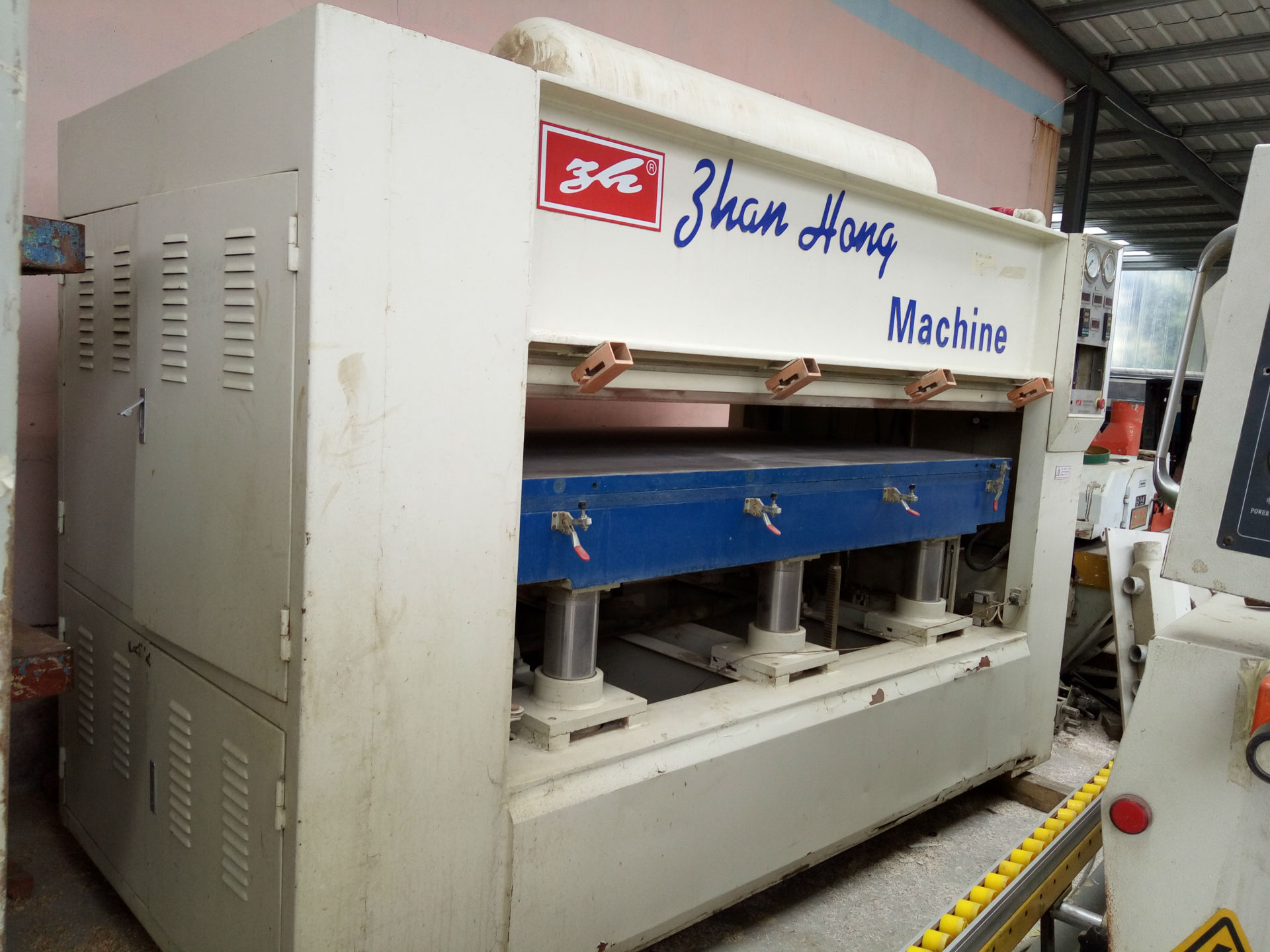 新到台湾产九成新无胶线拼缝机缝皮机