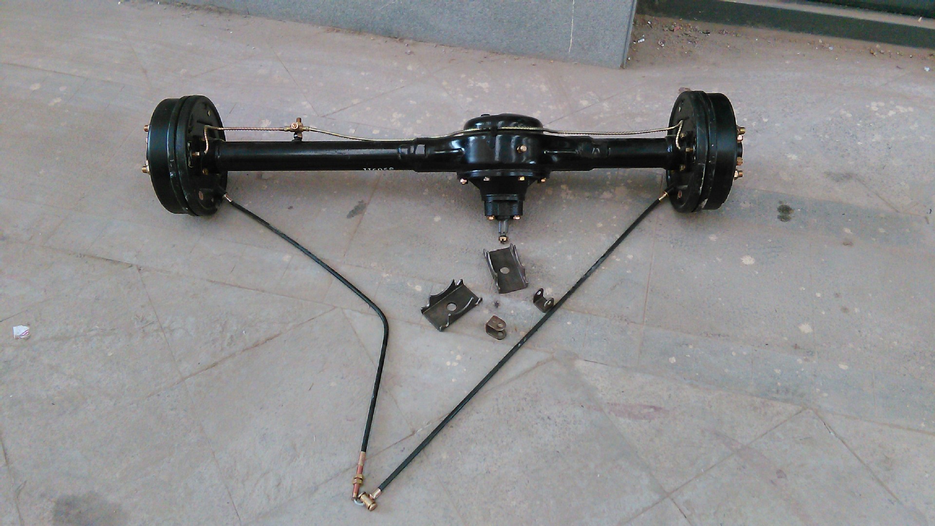 14  16轮距85到 130(mm)后桥型号85  95  100  105 125 130分布圆