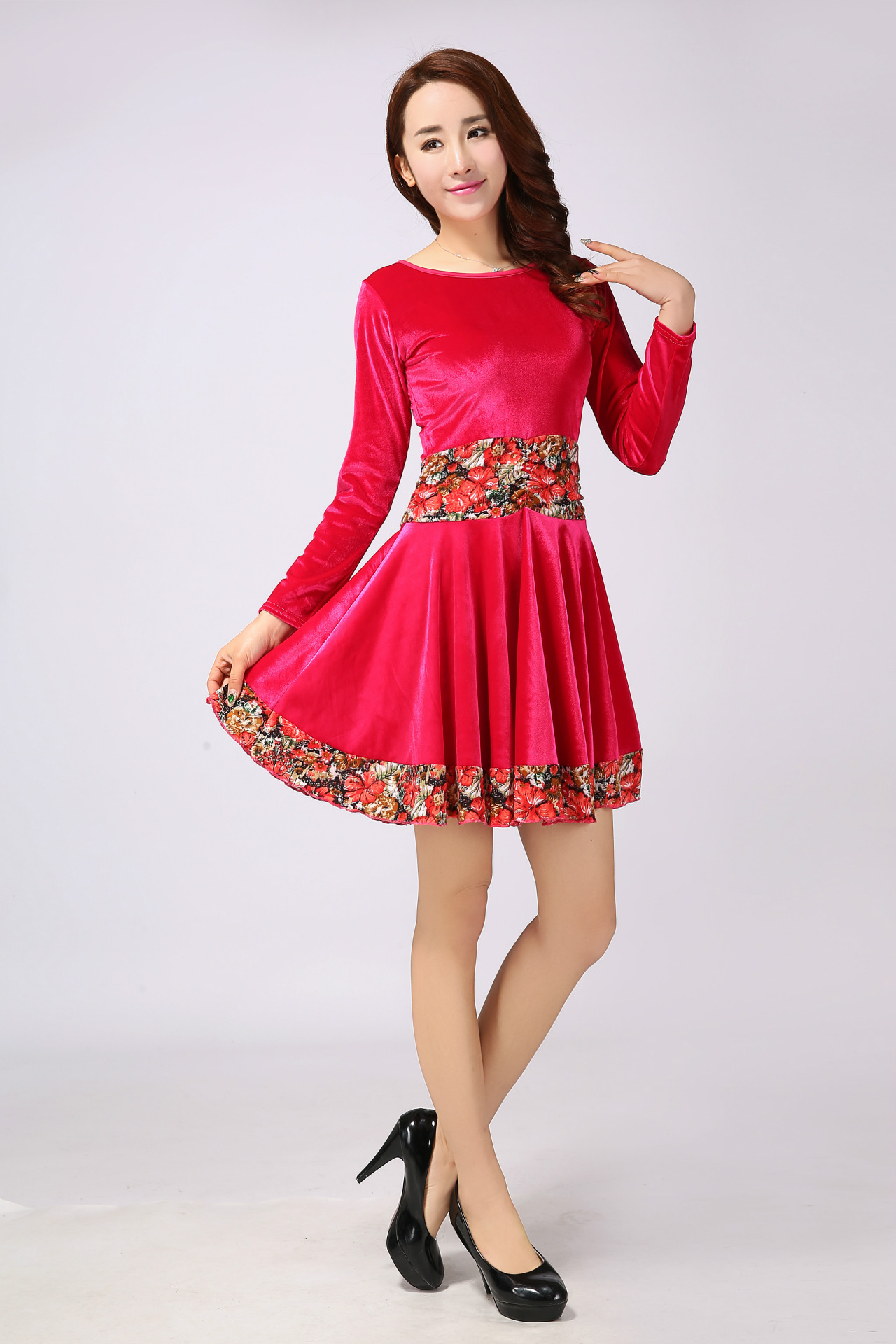 广场舞服装秋季套装中老年金丝绒长袖跳舞蹈服冬裙连衣裙