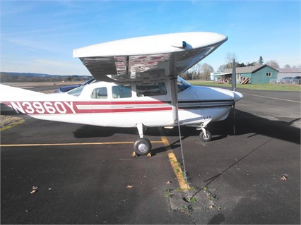 私人飞机1964架塞斯纳210固定翼飞机