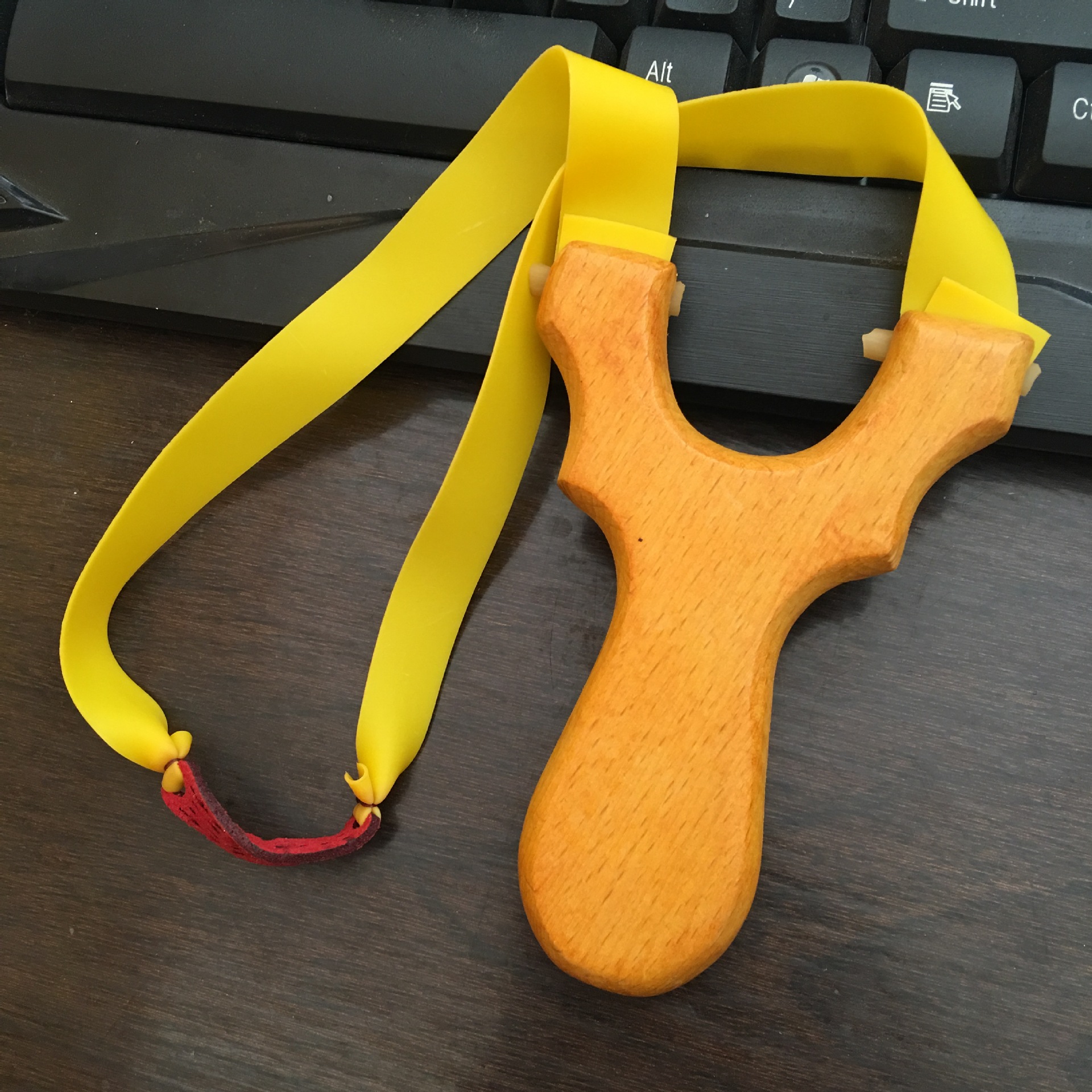 榉木扁皮筋弹弓 黄色漆榉木顶卡扁皮弹弓 户外竞技扁皮弓