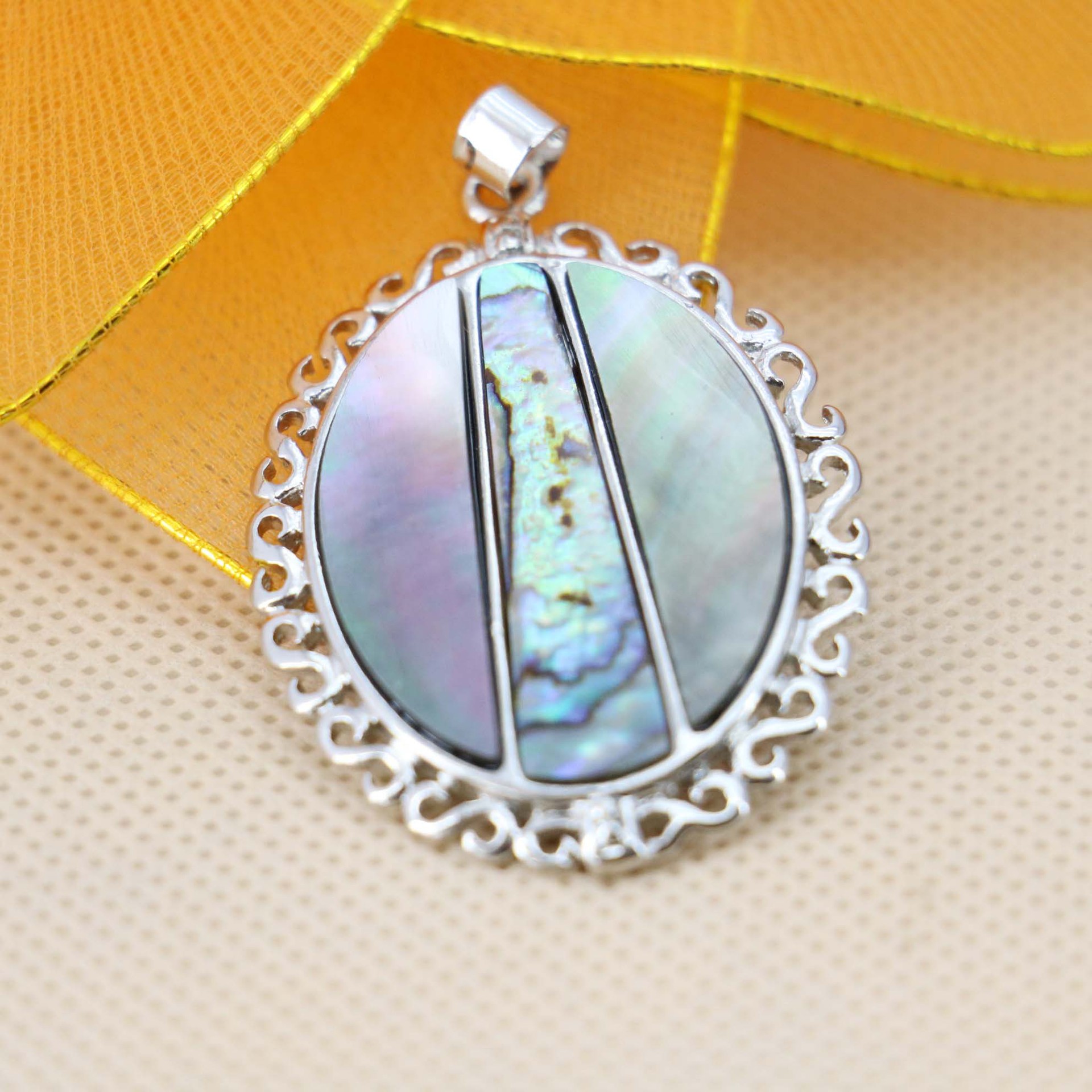 30x37mm天然彩贝吊坠女镶边椭圆项链花流行饰品礼物幸运.