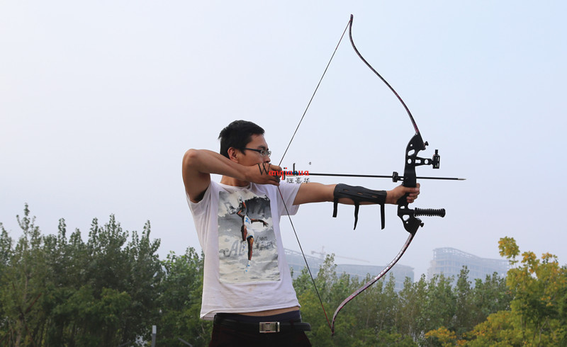 美式狩猎反曲弓竞技射箭比赛弓景区箭馆弓箭休闲娱乐射击弓