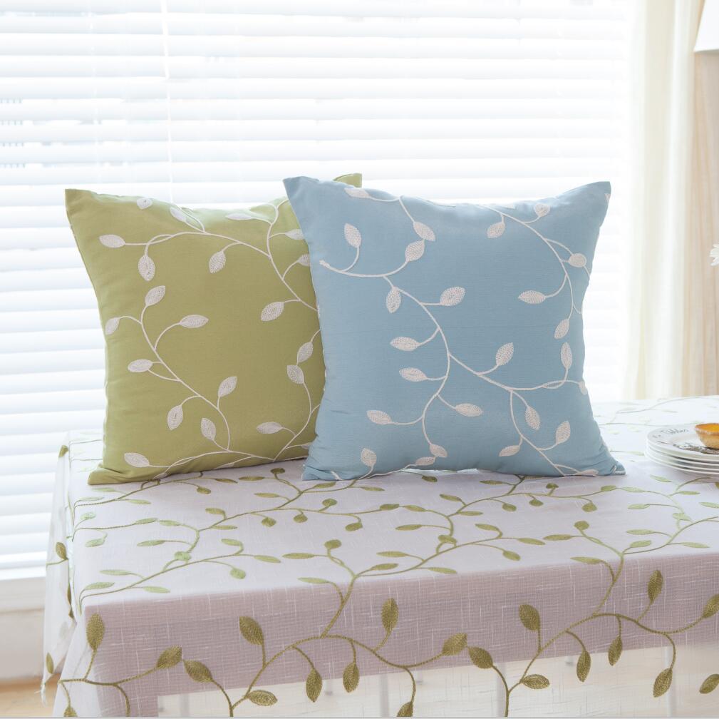 田园涤棉风绣花抱枕布艺床上靠枕涤棉沙发床头靠腰枕垫靠垫不含芯