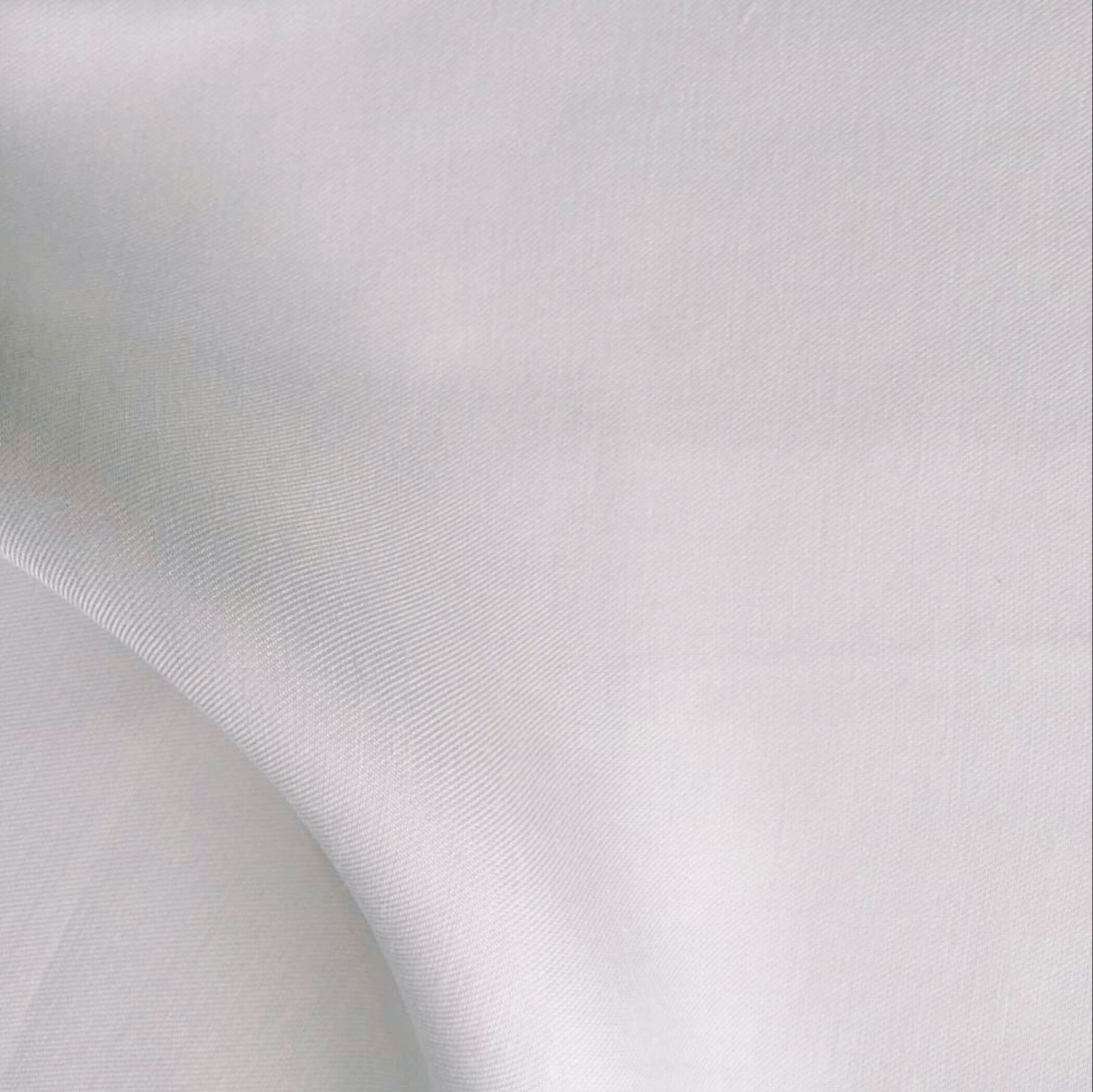 厂家直销丝粘绫面料 春夏纯色丝滑手感丝粘绫面料