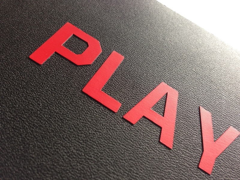 品牌真皮包包印刷立体突起logo 皮料厚版丝印logo 丝印硅胶