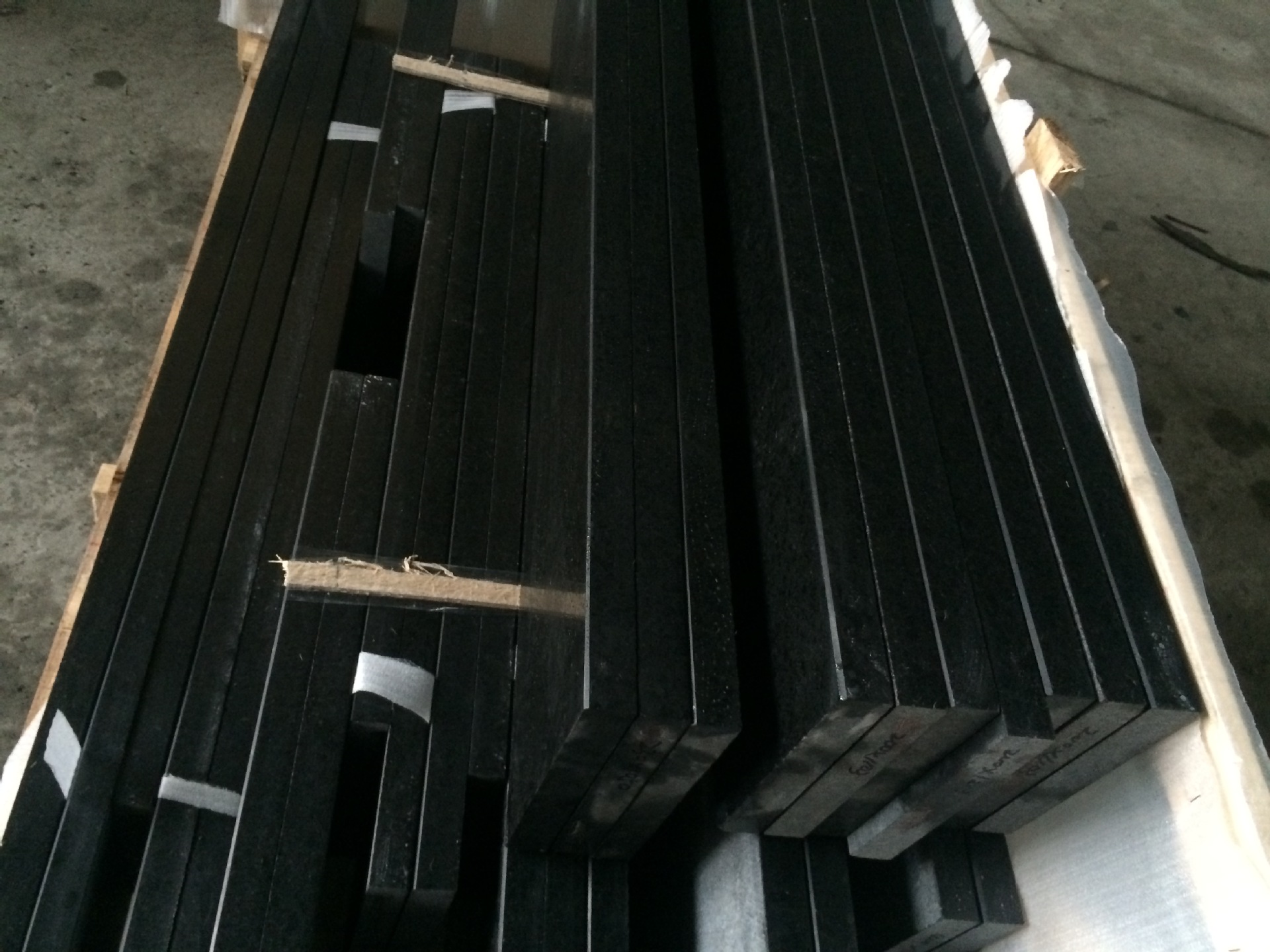 玄武岩福鼎黑珍珠黑g684火烧面光面工程板沙漠棕