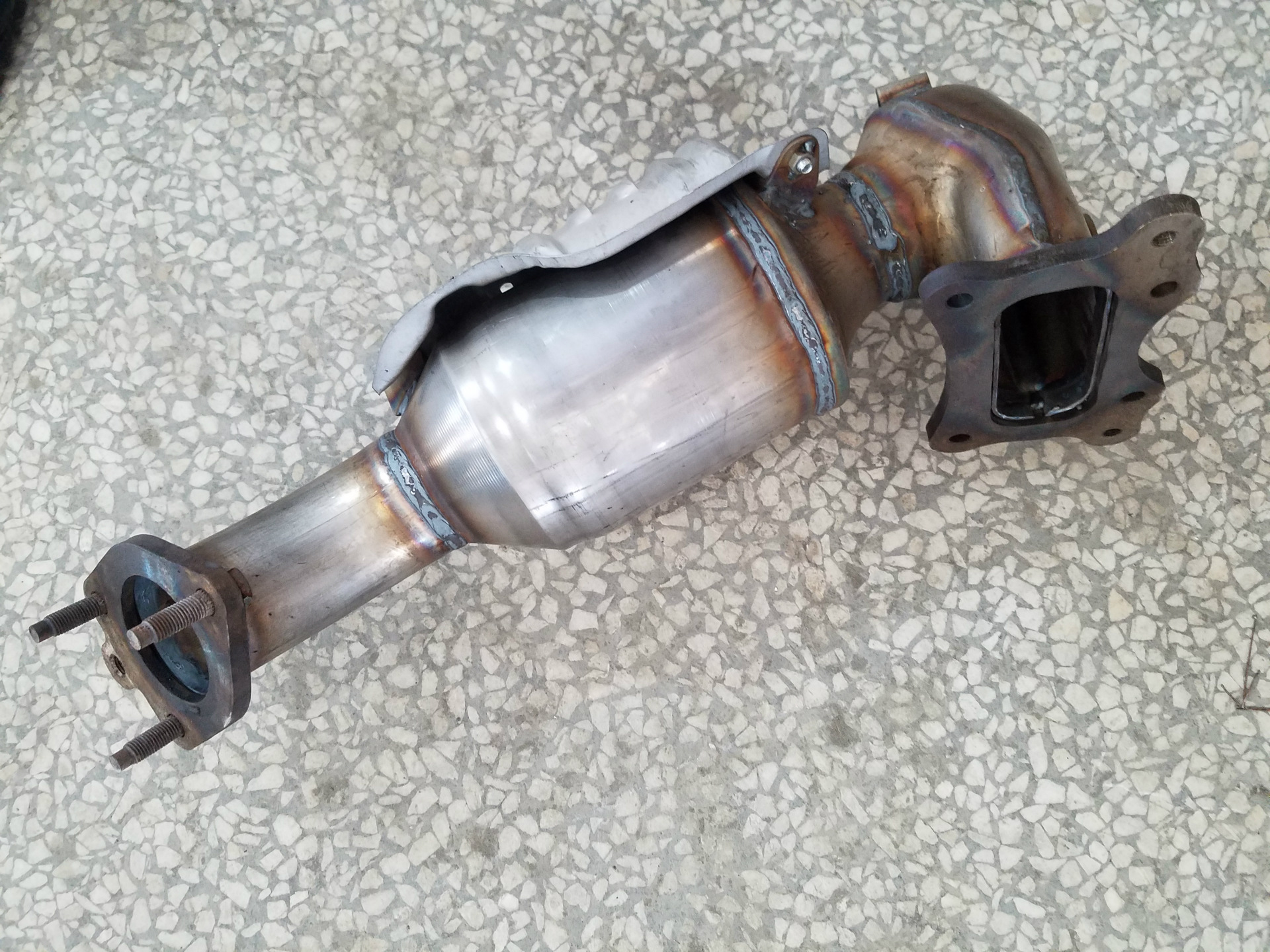 九代雅阁2.4三元催化器