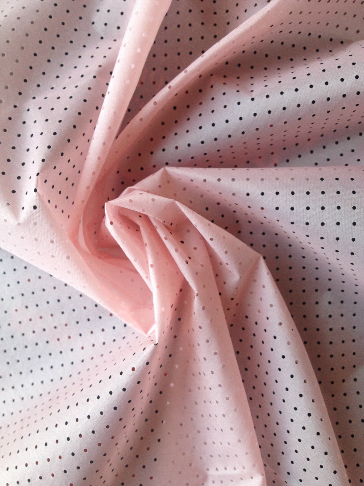 380尼丝纺冲孔面料 模具冲孔休闲时装面